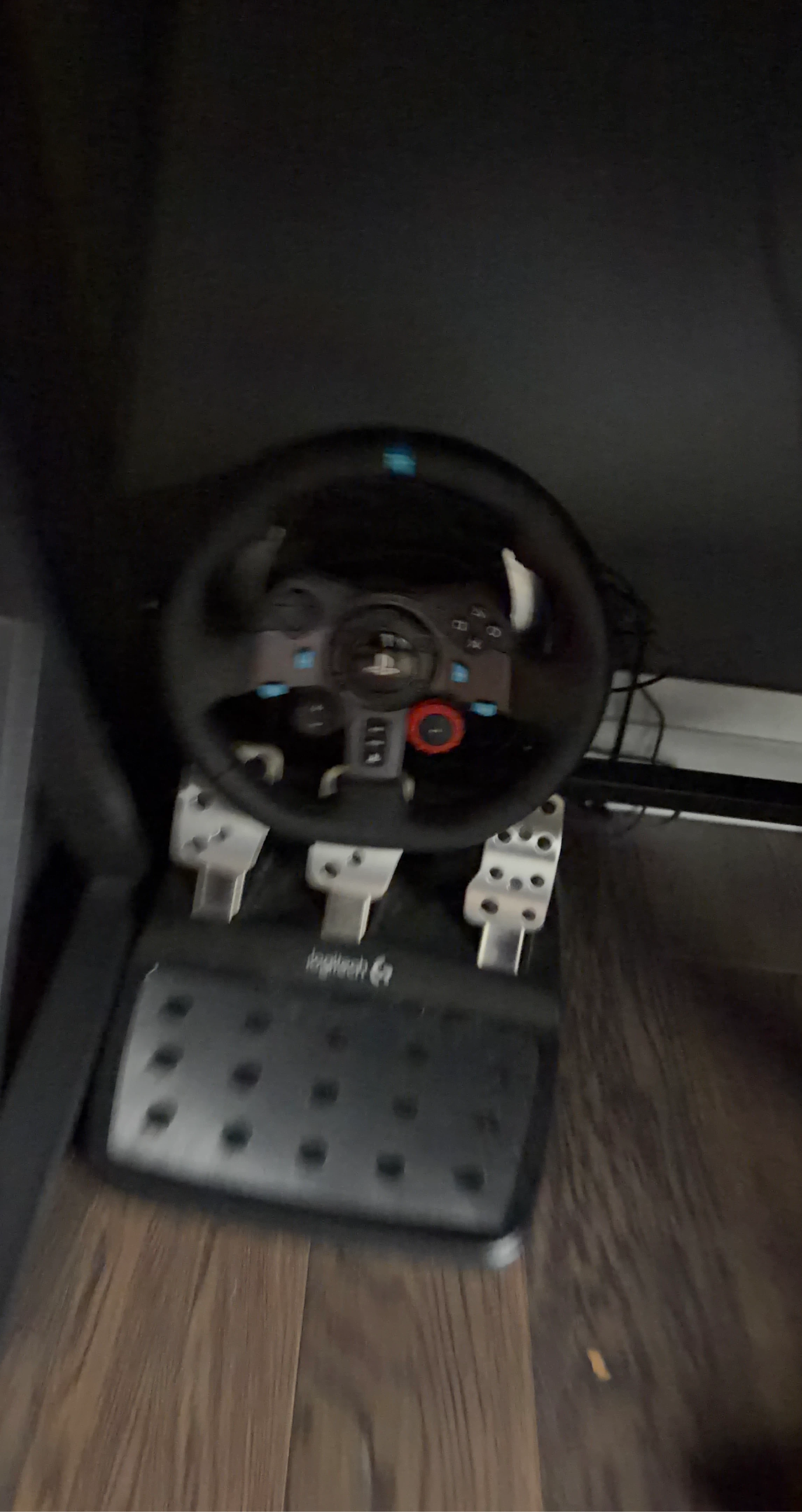 Logitech G29 Driving Force Racing Wheel and Pedals