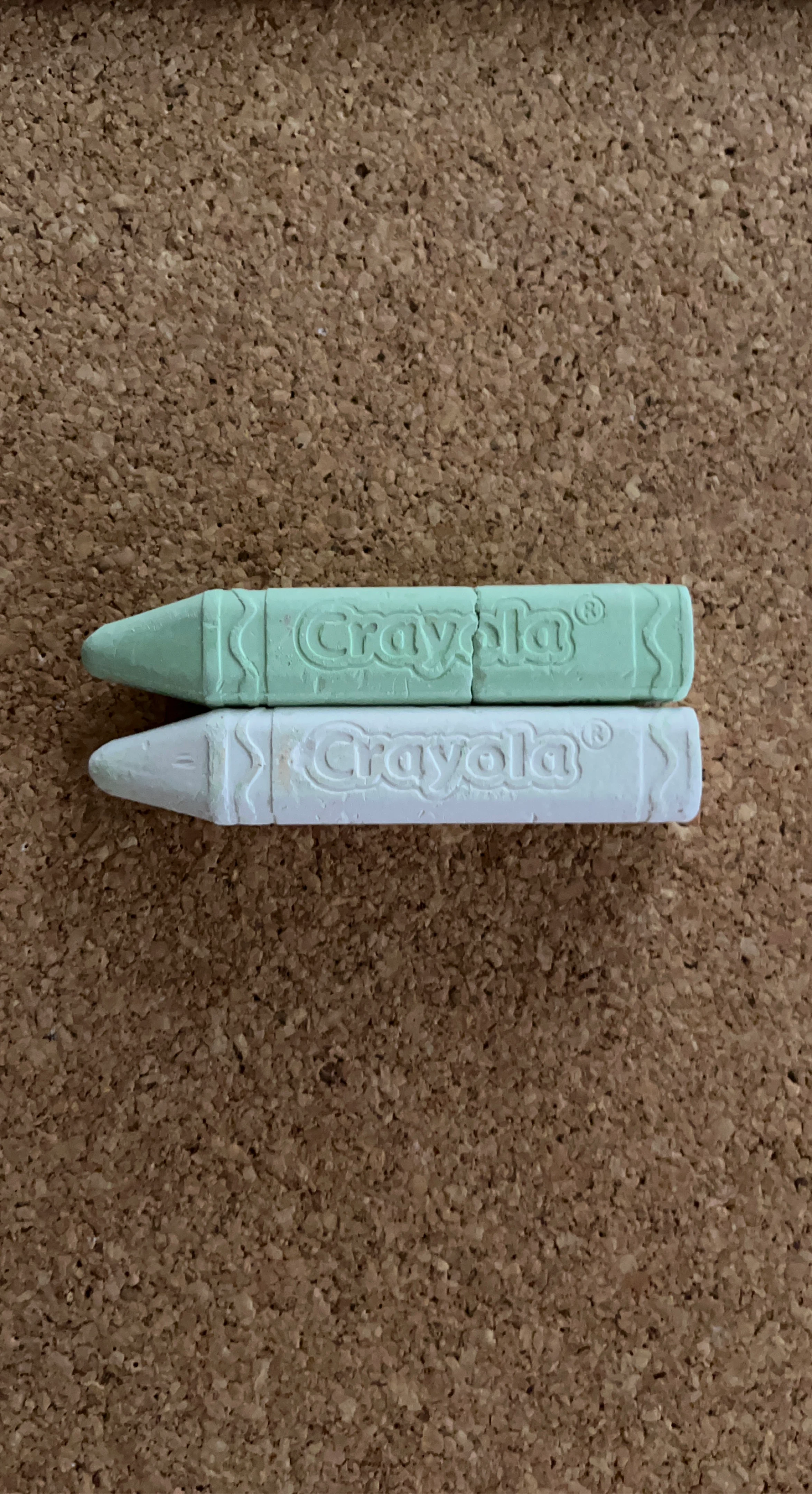 Crayola Crayons - Light Green & White
