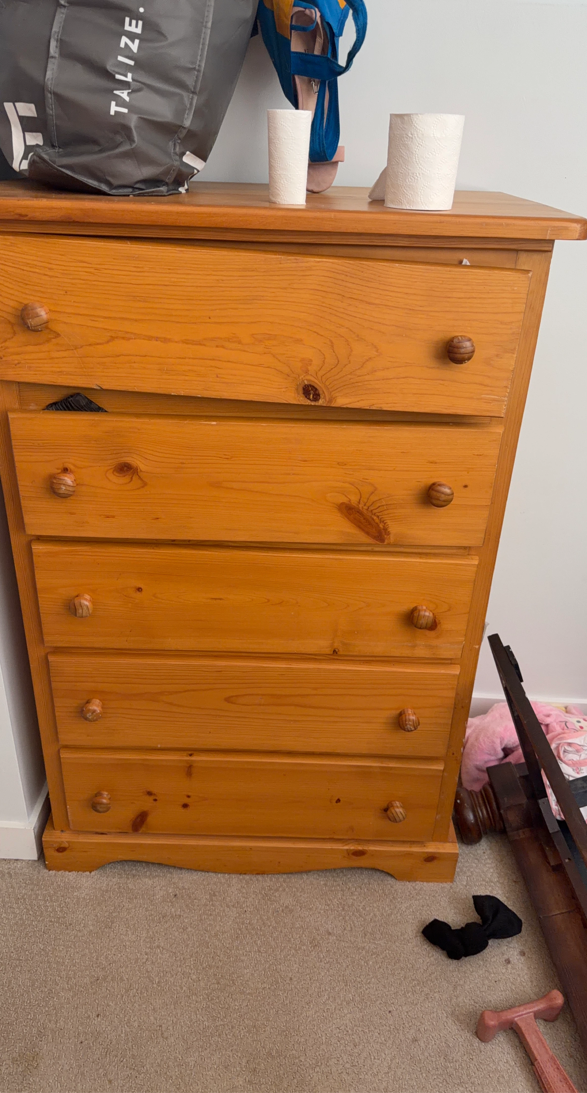 Wooden Dresser with 5 Drawers