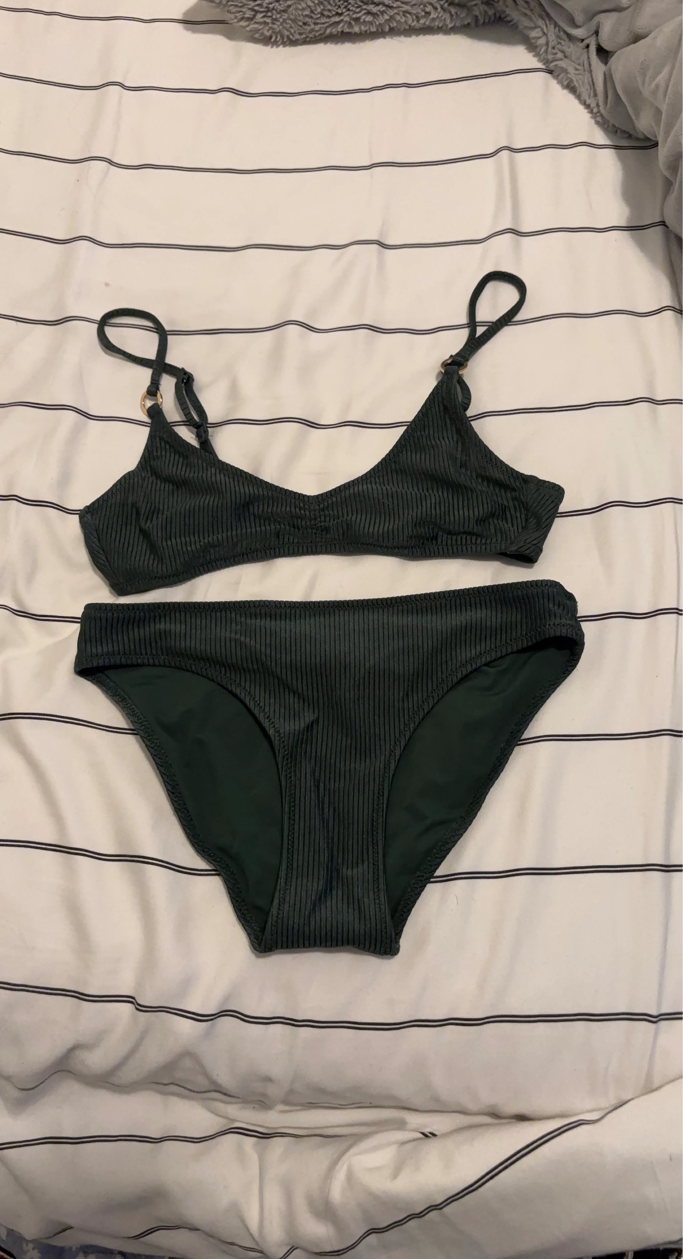 Green ribbed bikini set