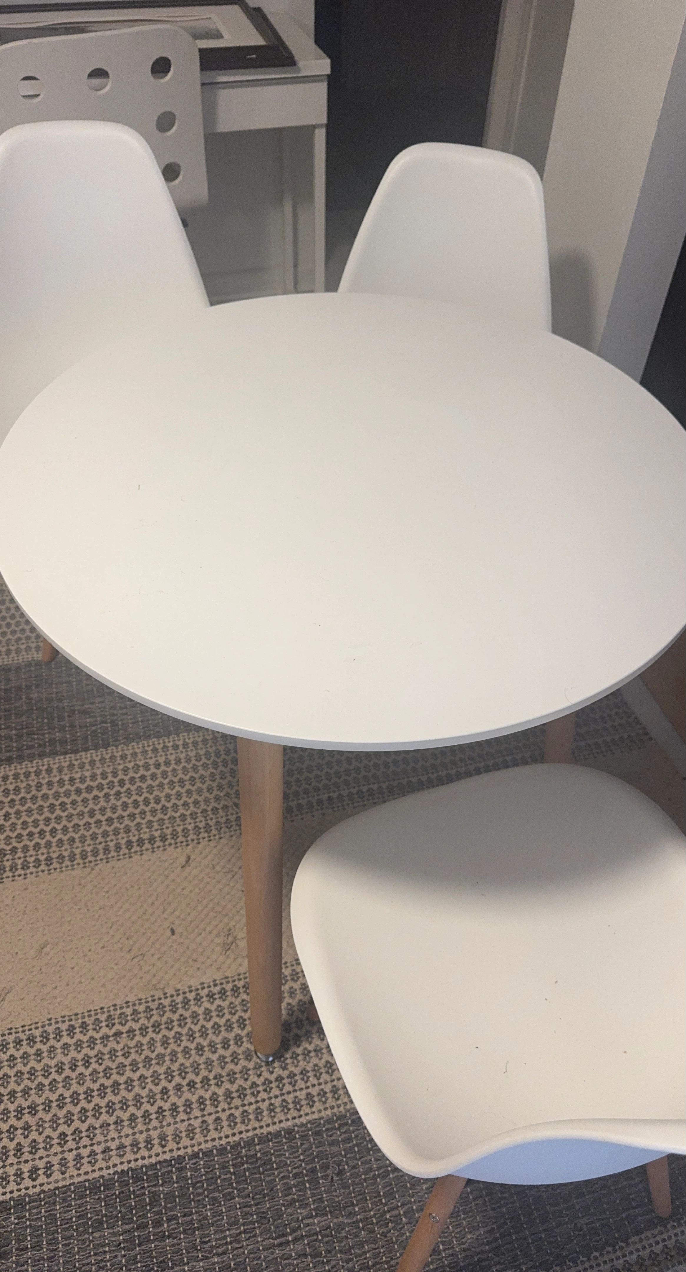 White Round Dining Table with Wooden Legs