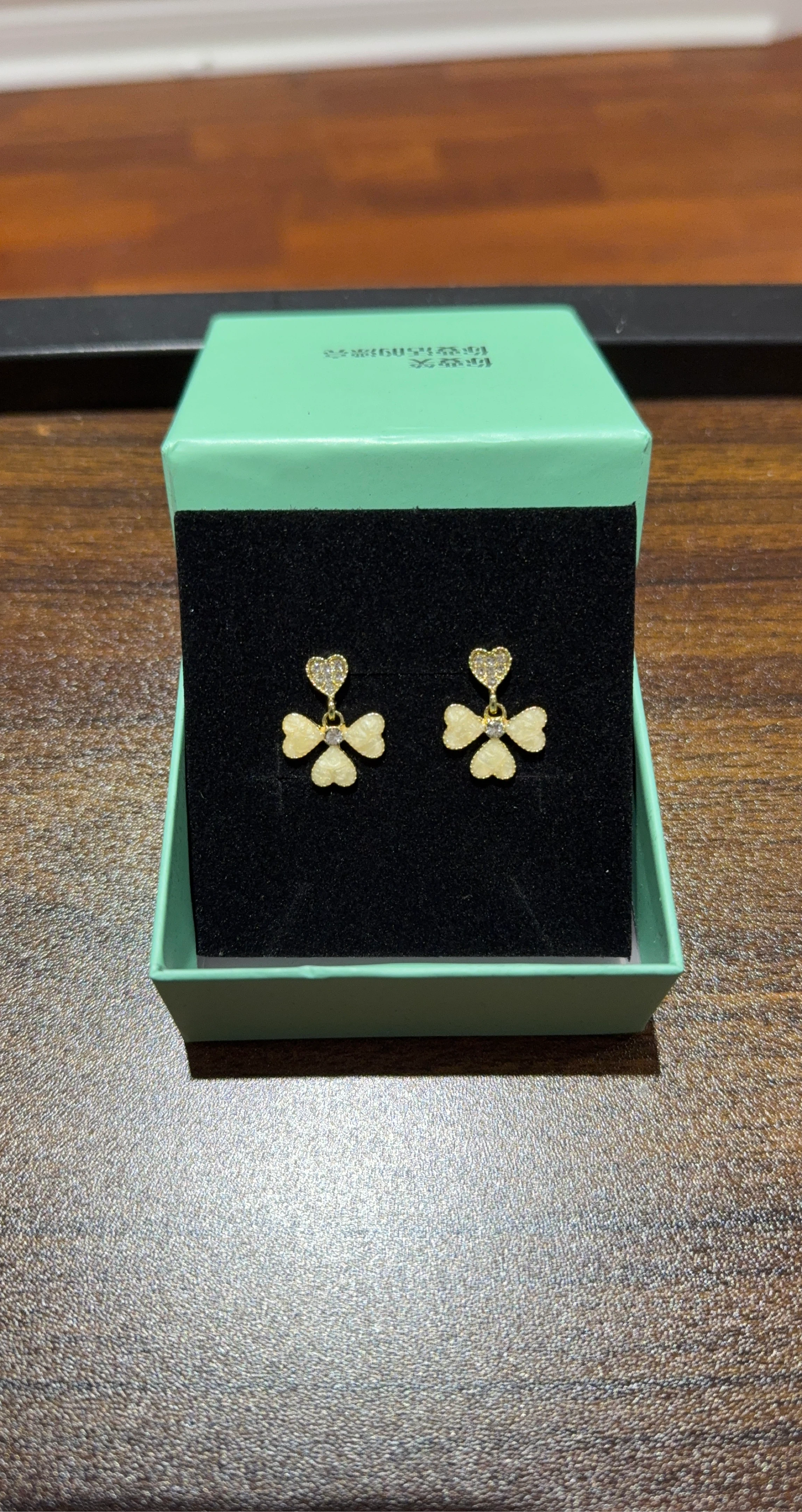 Gold Clover Heart Earrings
