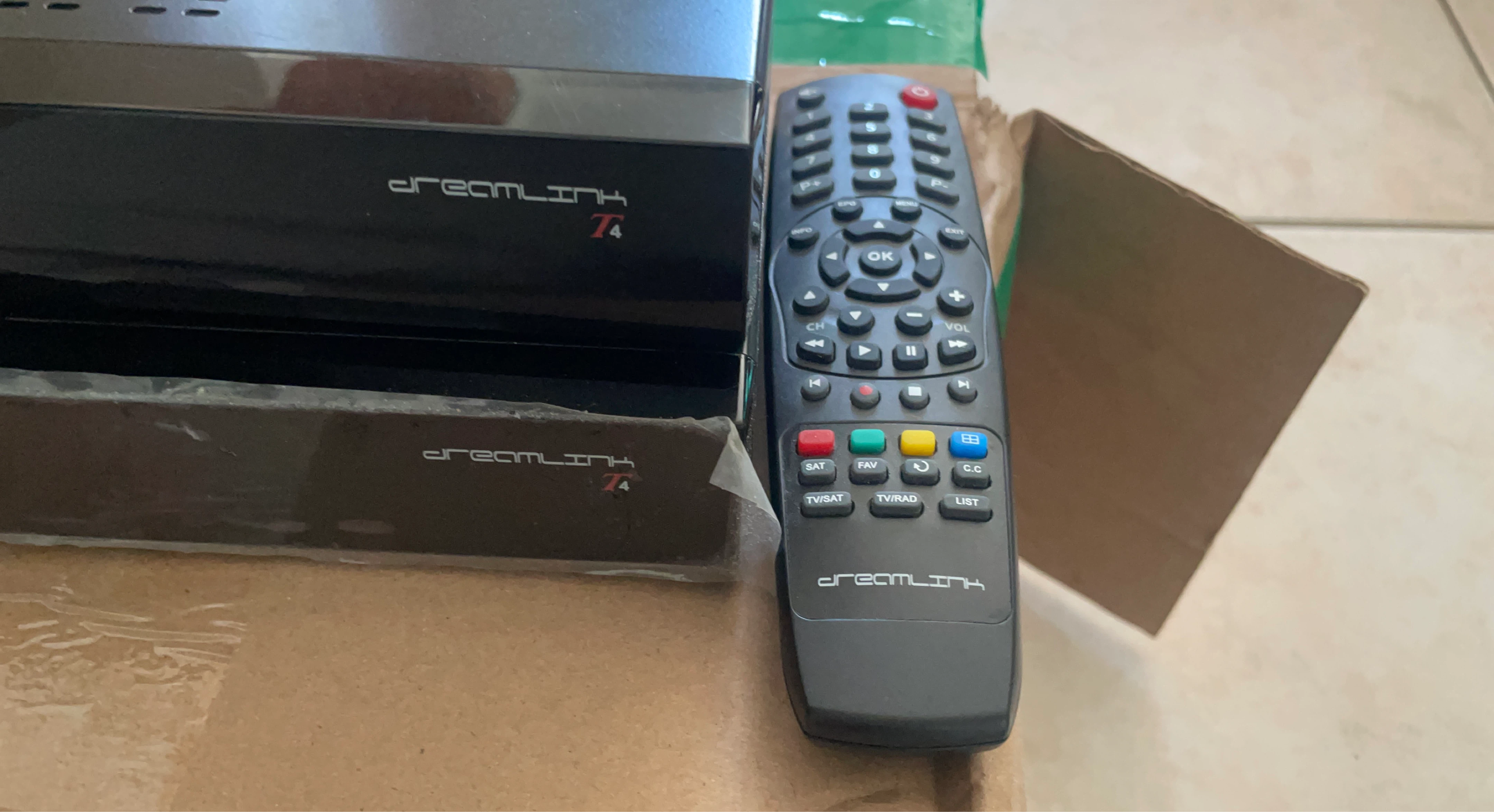 Dreamlink T4 Satellite Receiver with Remote