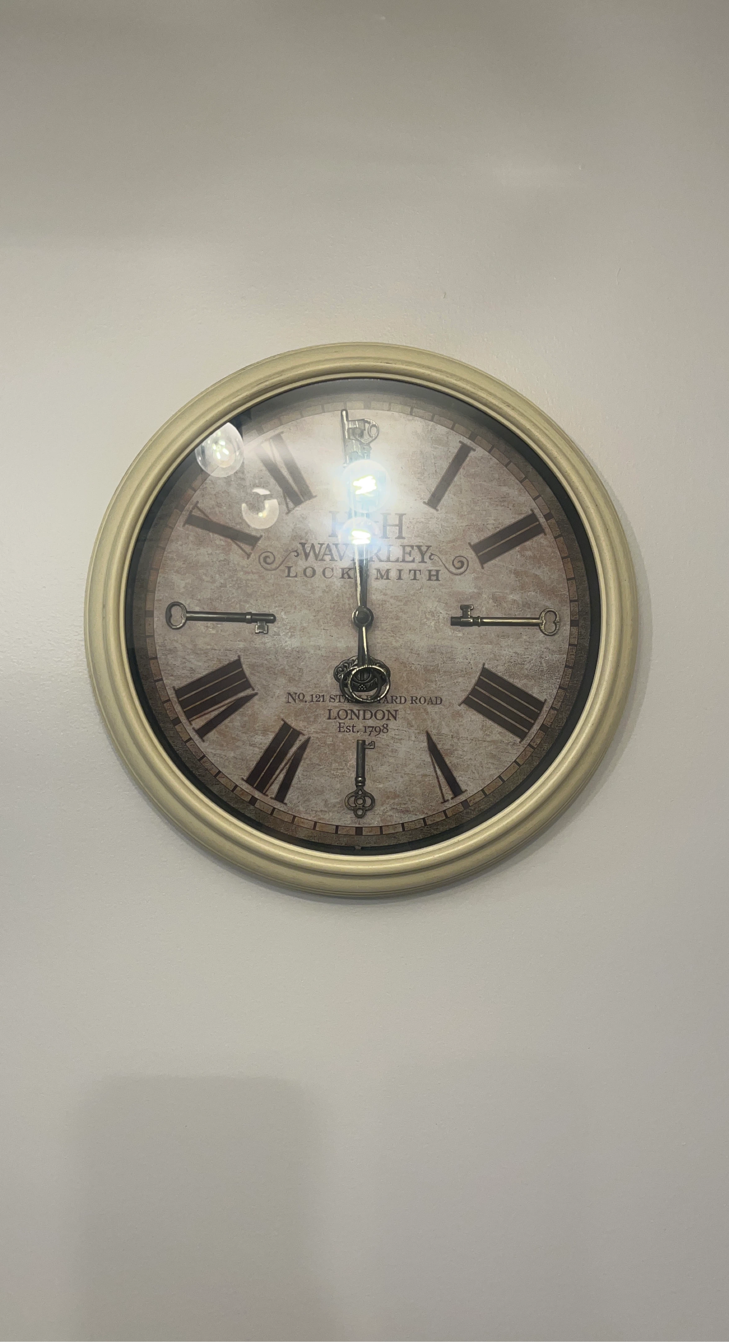 Decorative Wall Clock with London Theme