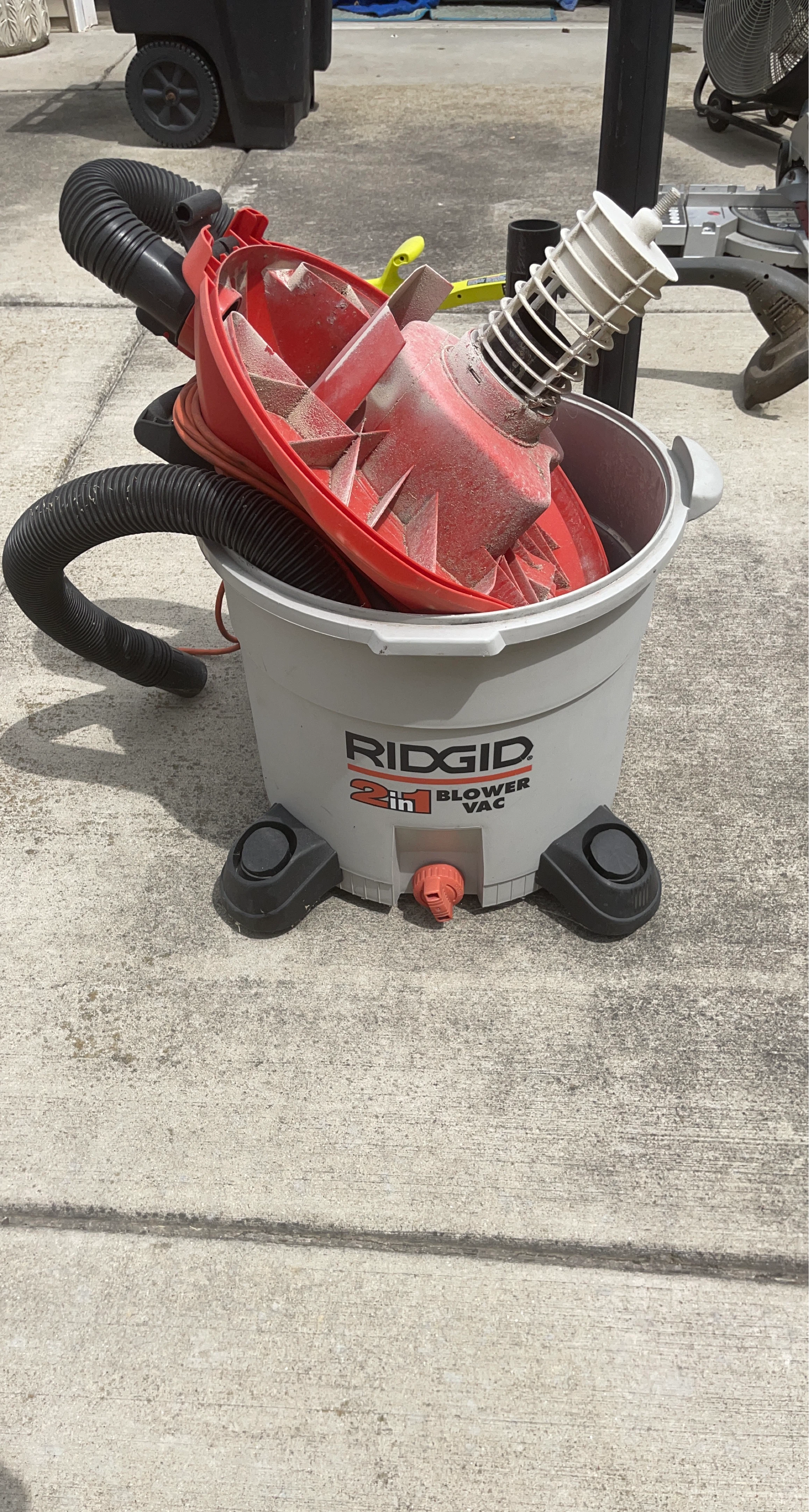 RIDGID 3-in-1 Blower Vac