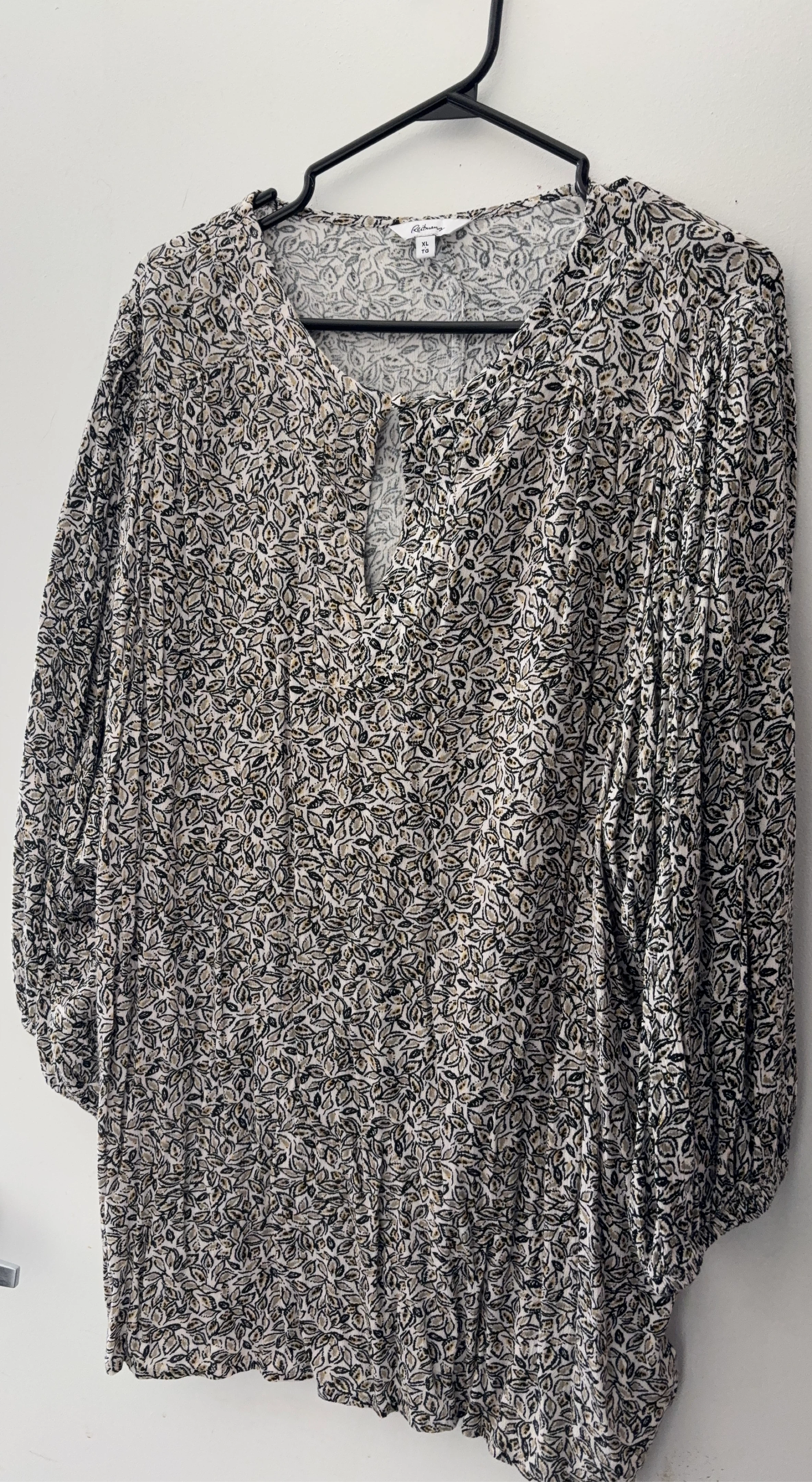 Reitmans Women's XL Leaf Print Blouse