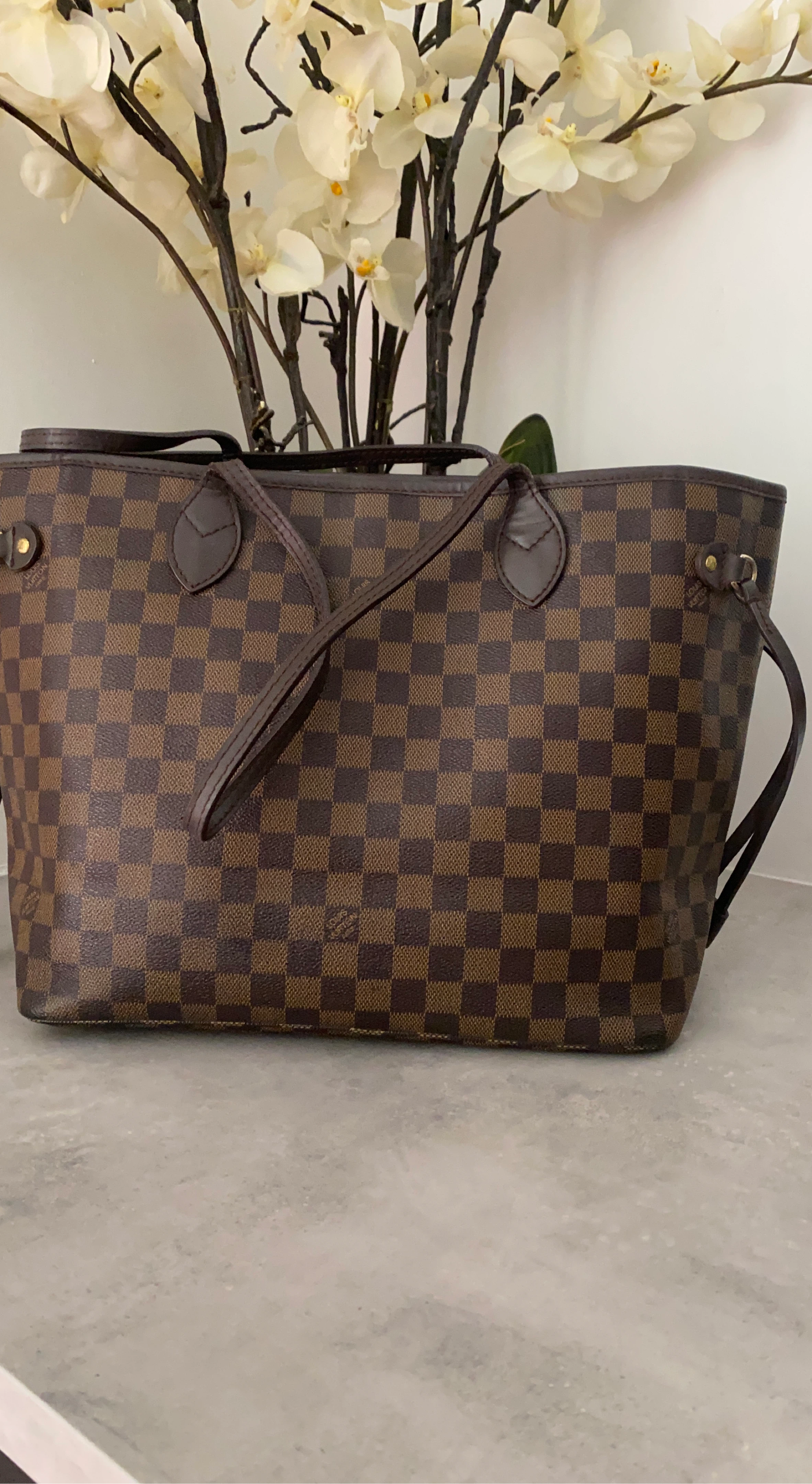 Louis Vuitton Neverfull Tote Bag MM