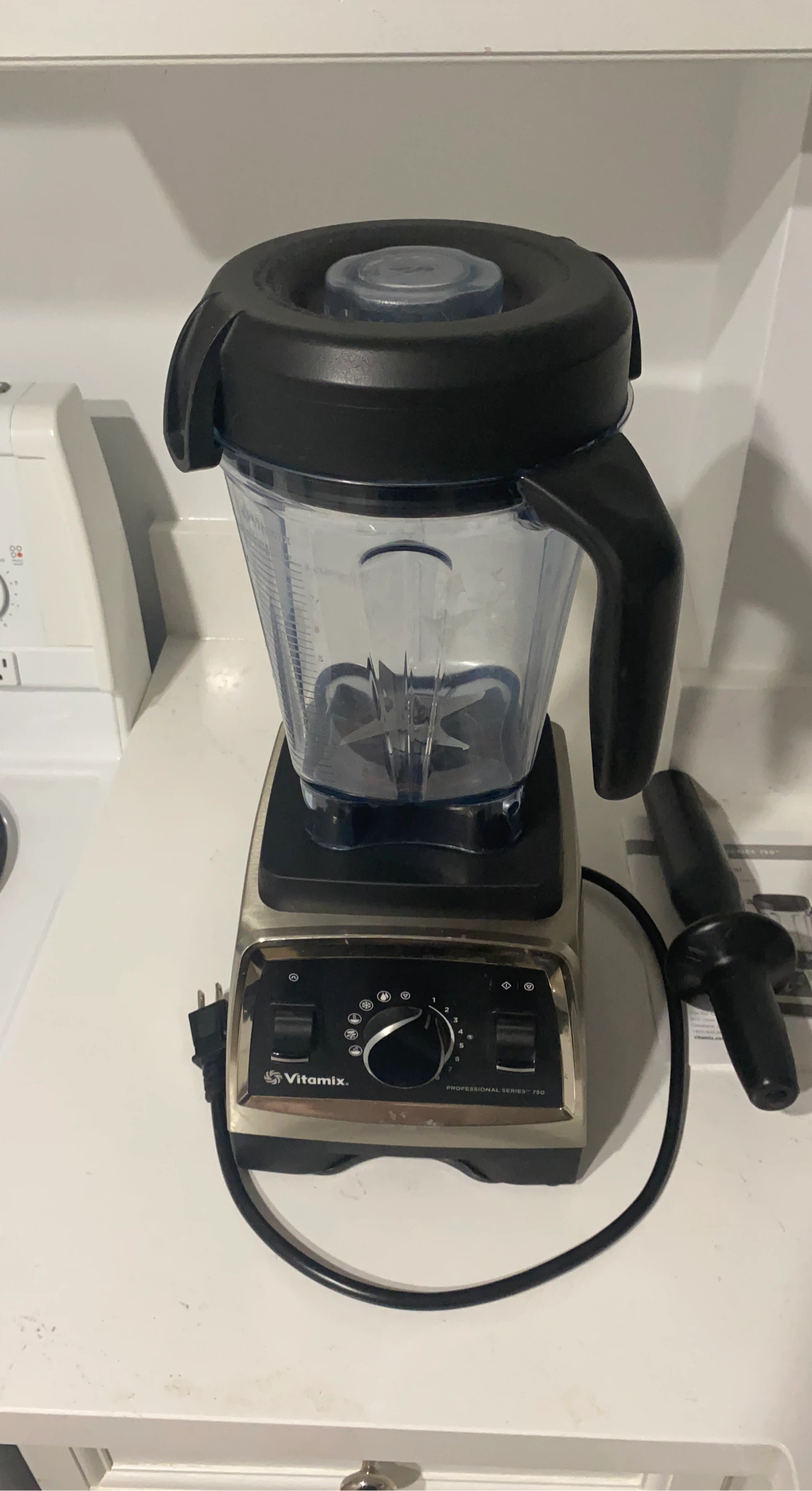 Vitamix Professional Series 750 Blender