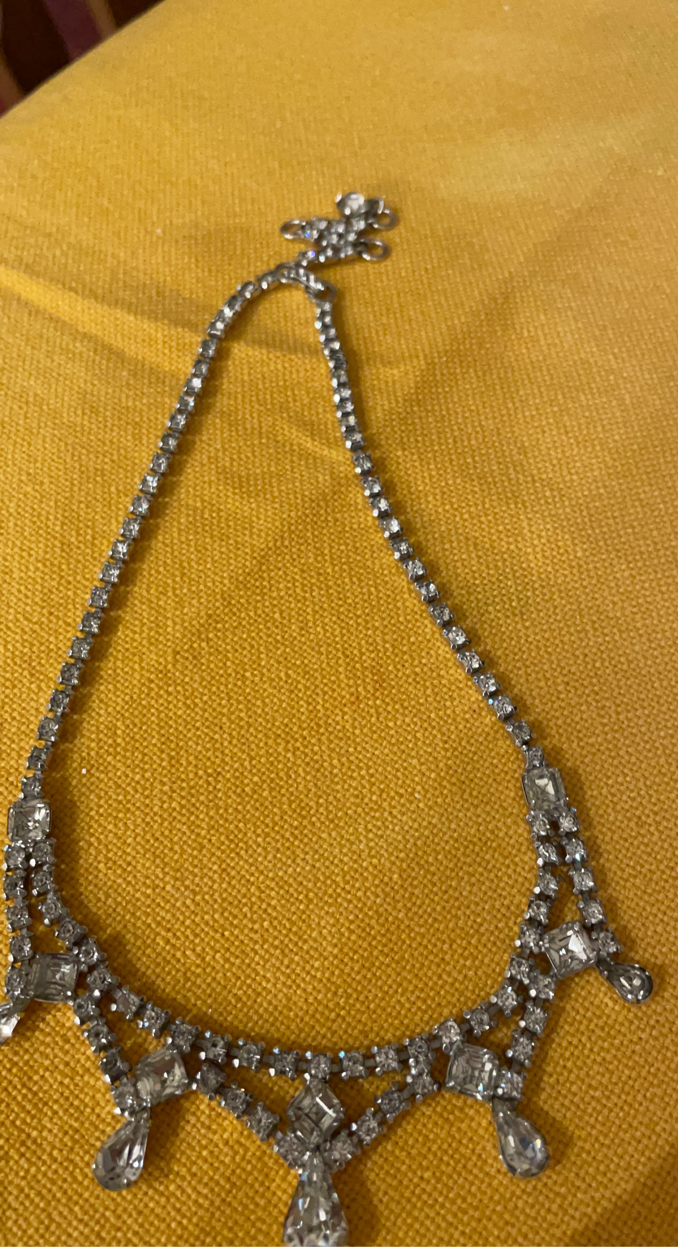 Sparkly Rhinestone Necklace