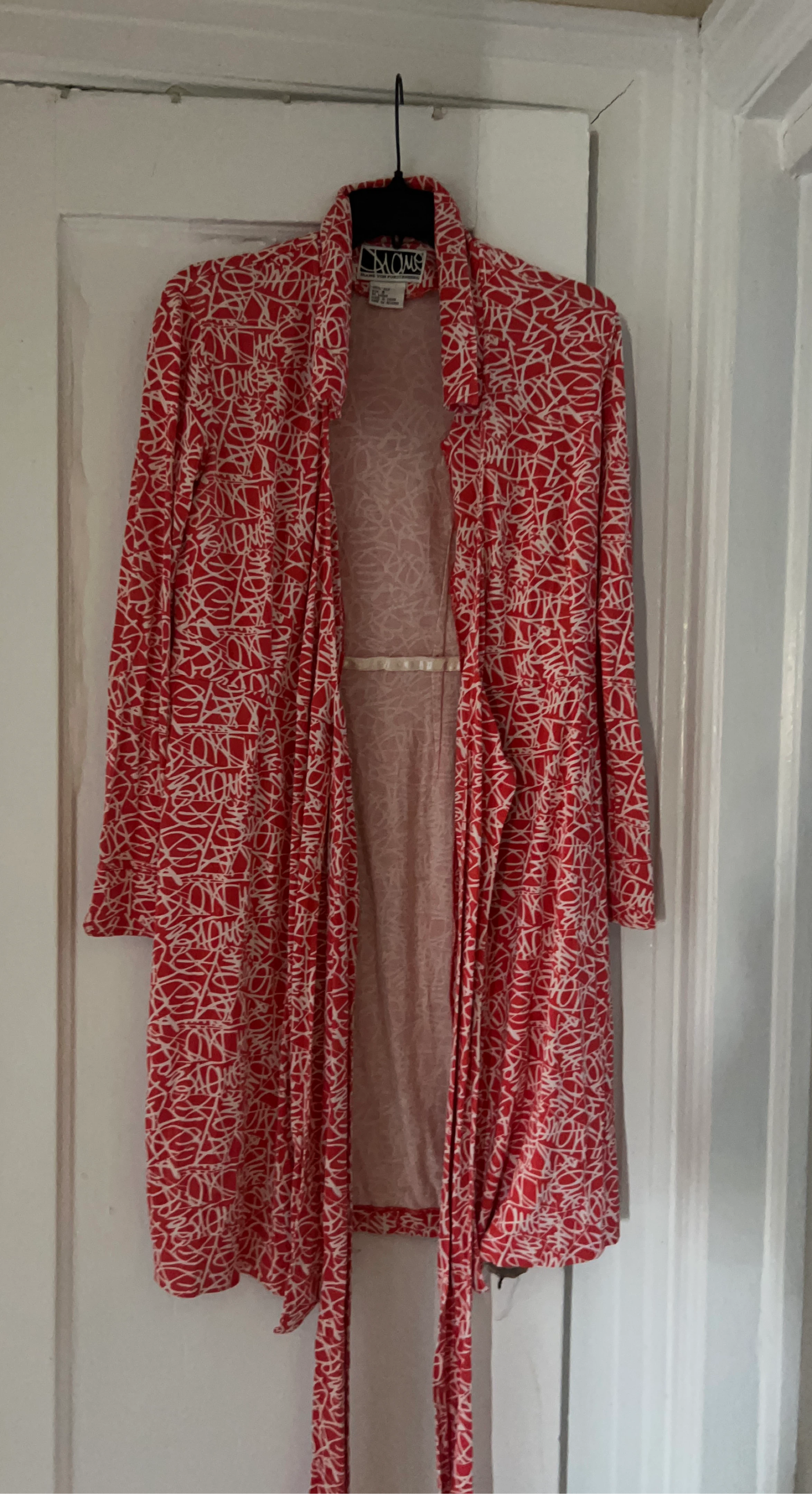 Moms Red White Scribble Pattern Kimono Robe