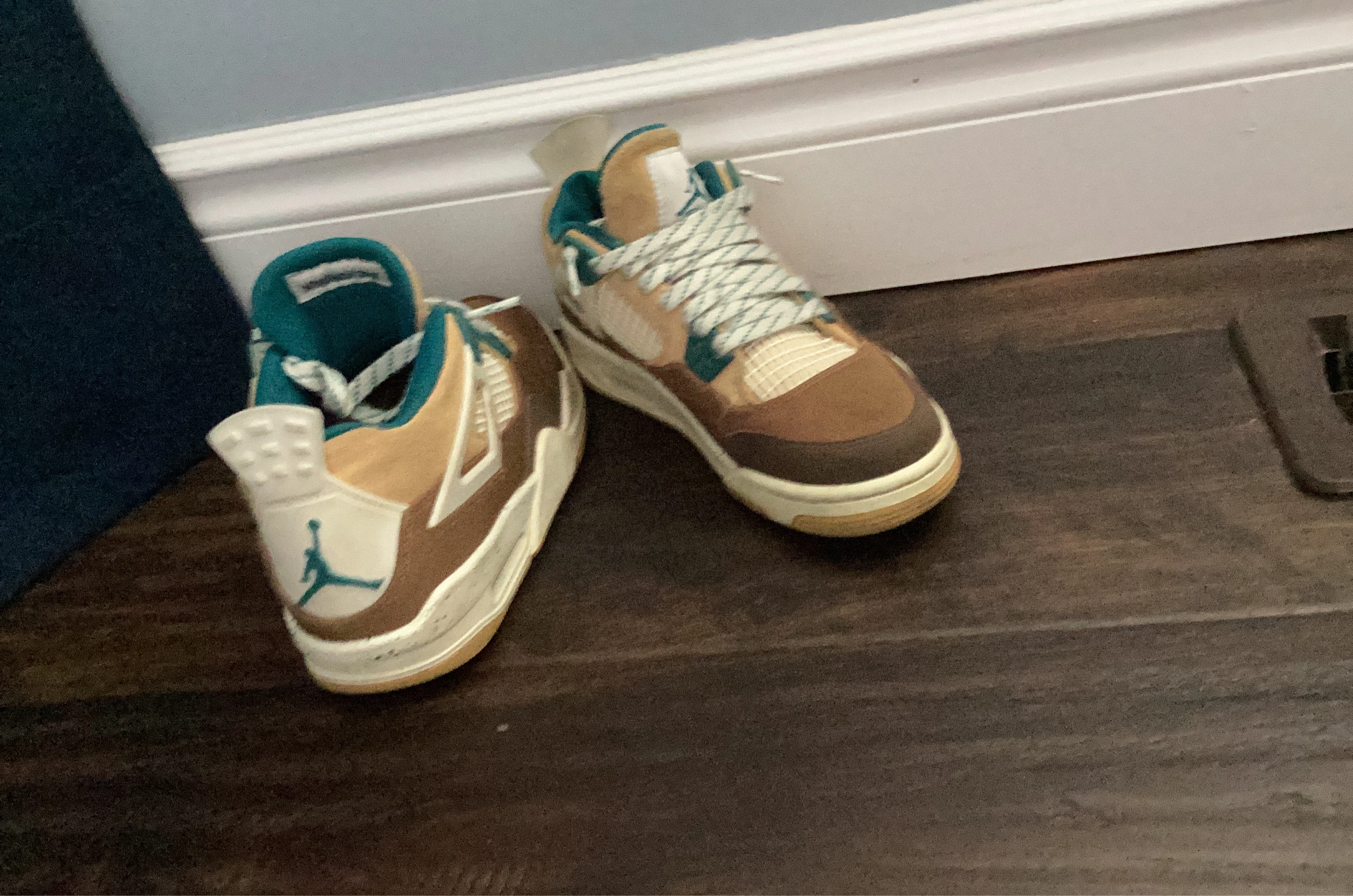 Air Jordan 4 Retro SE Craft