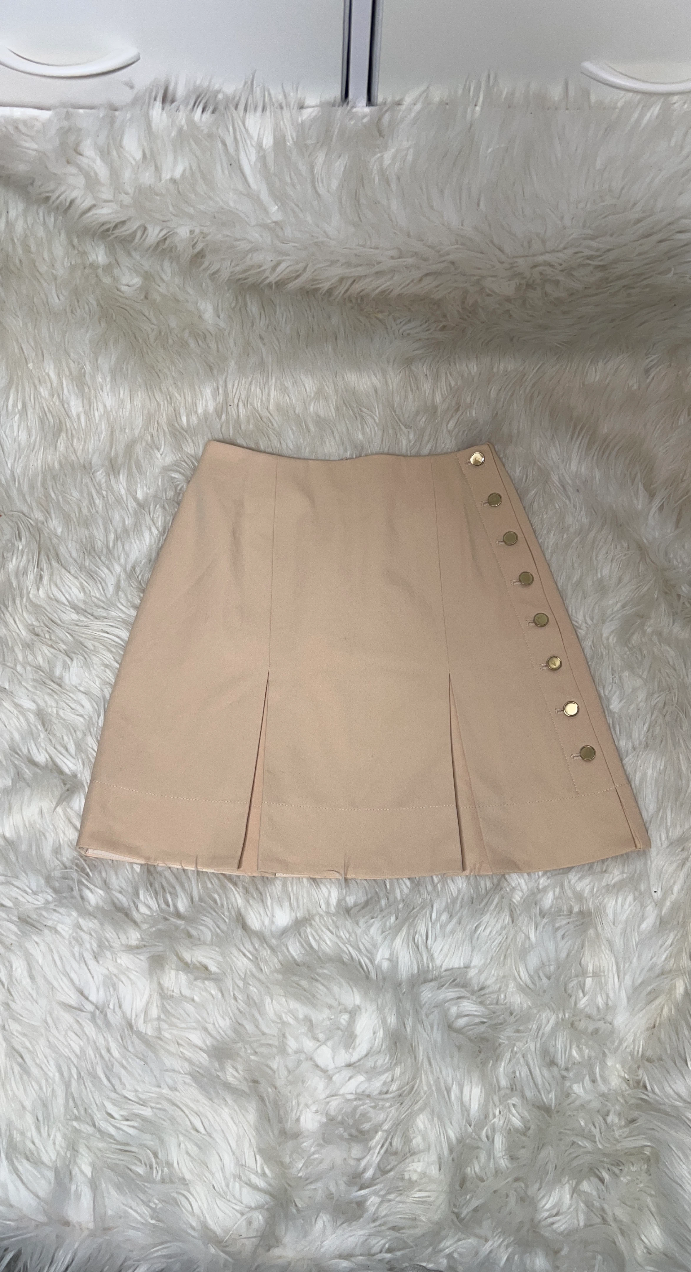 Club Monaco Beige Pleated Skirt Size 0