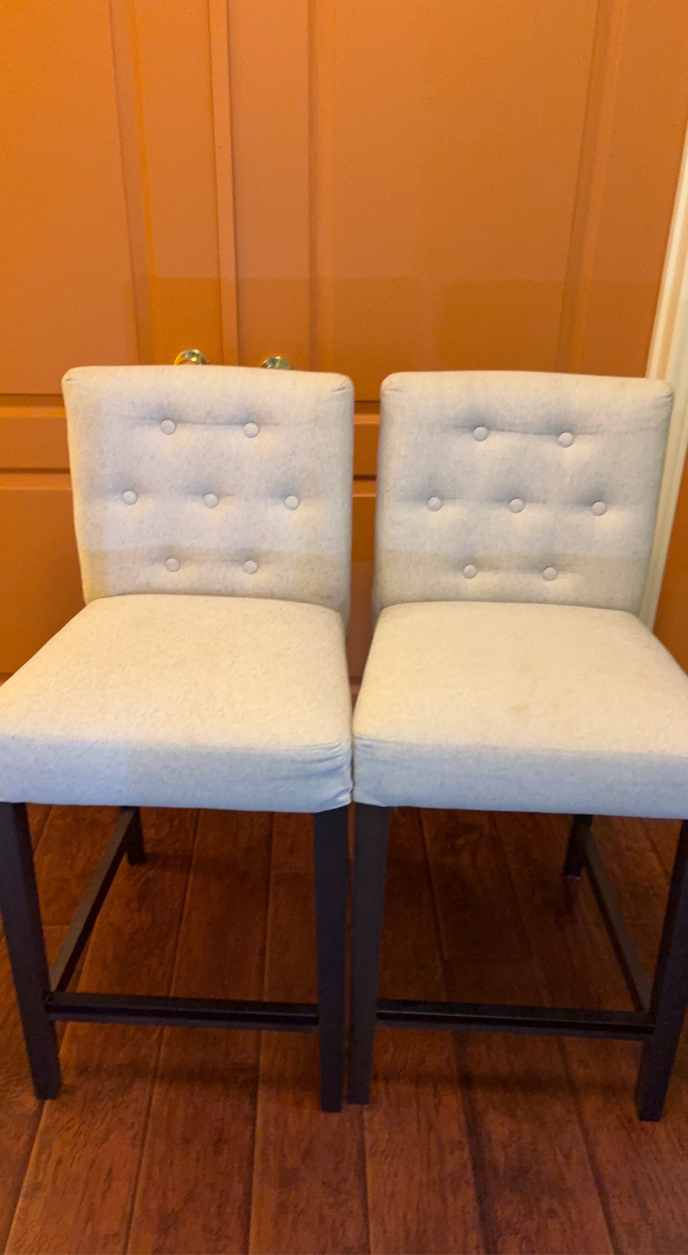 Set of 2 Tufted Bar Stools
