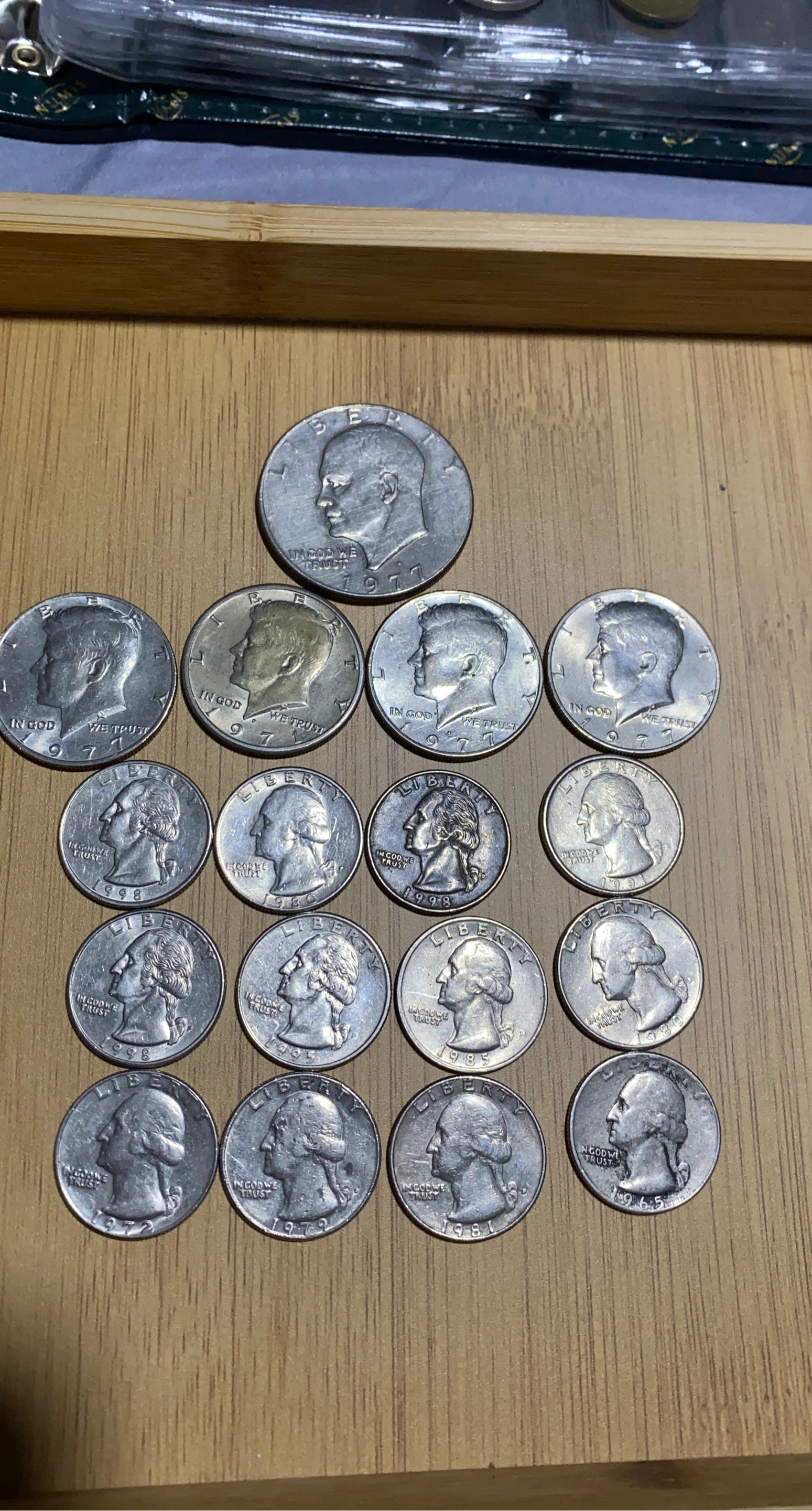 Assorted US Dollar Coins: 1 Dollar, 4 Half Dollars, 13 Quarters