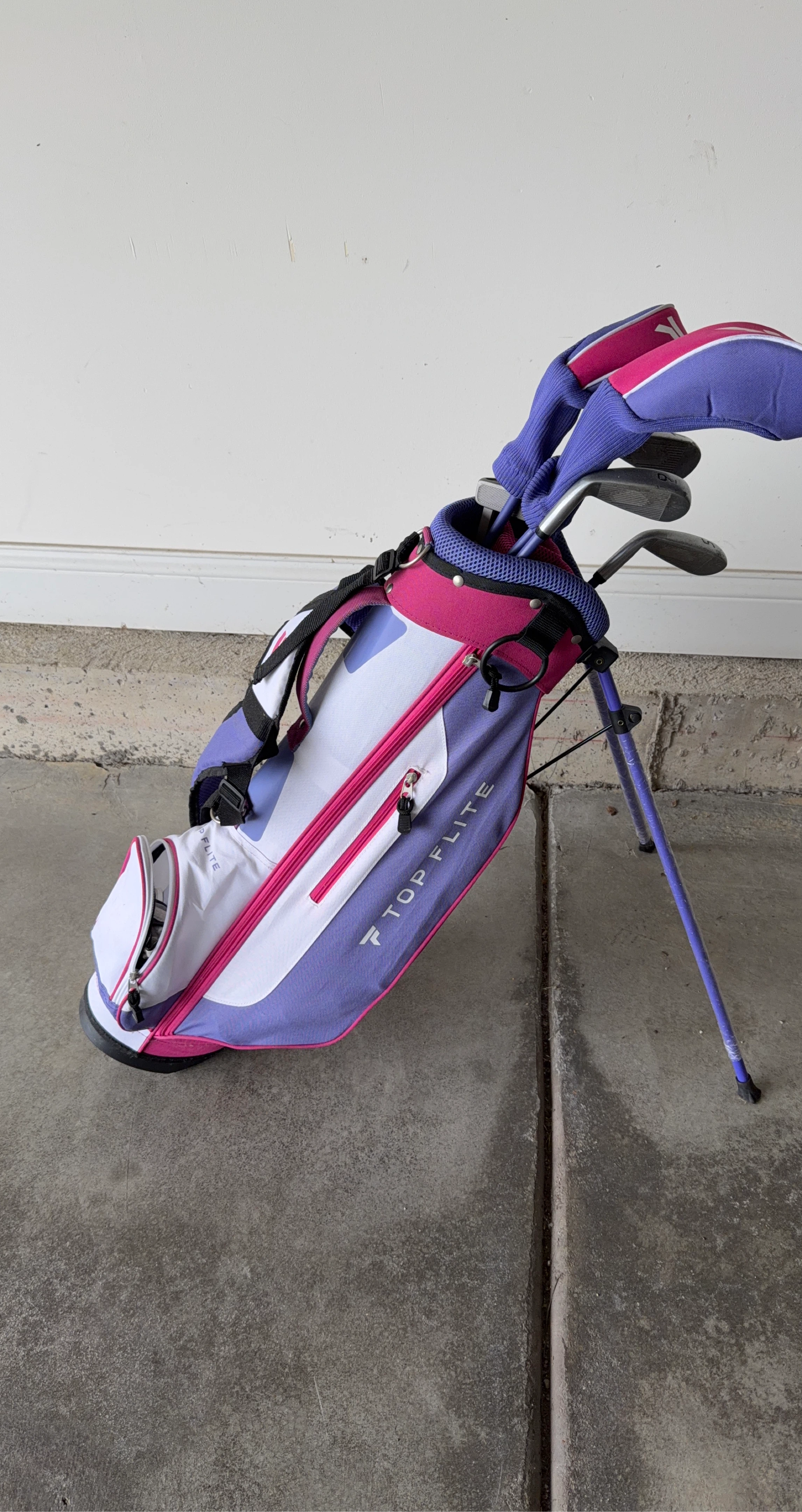 Top Flite Kids Golf Bag with Clubs