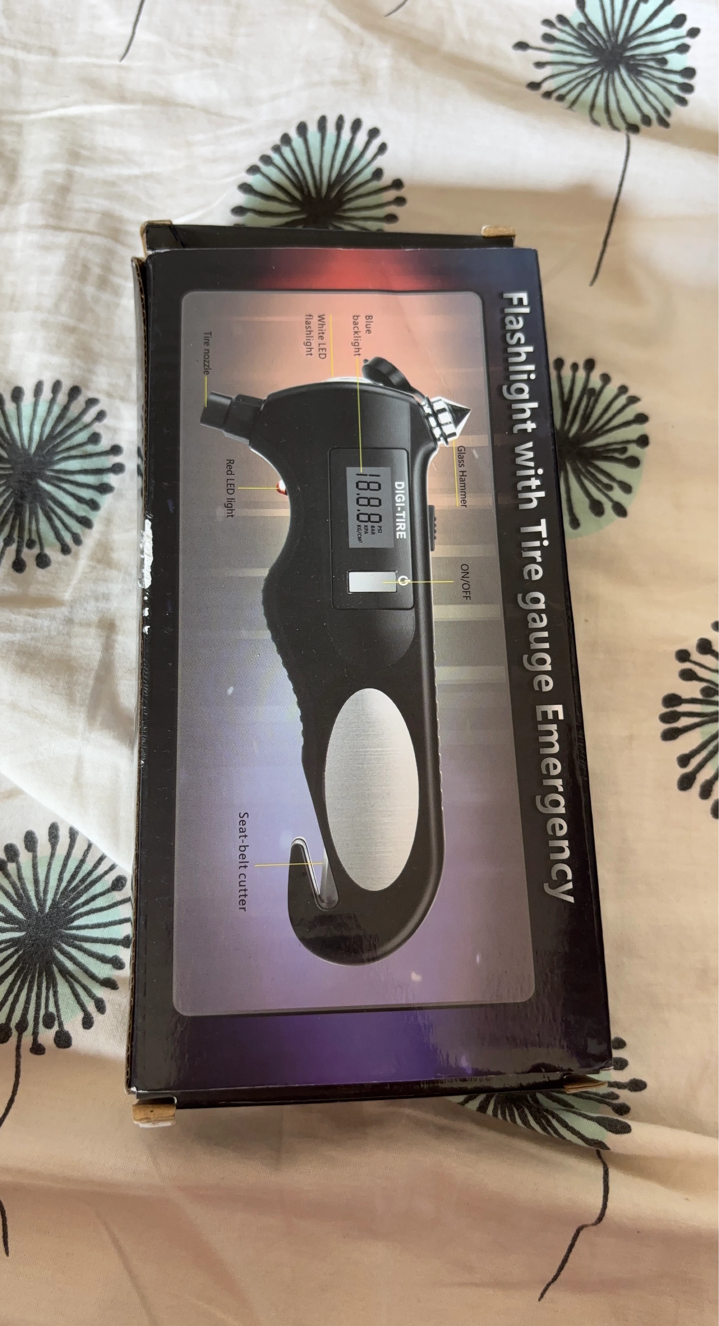 DIGI-TIRE Flashlight with Tire Gauge Emergency Tool