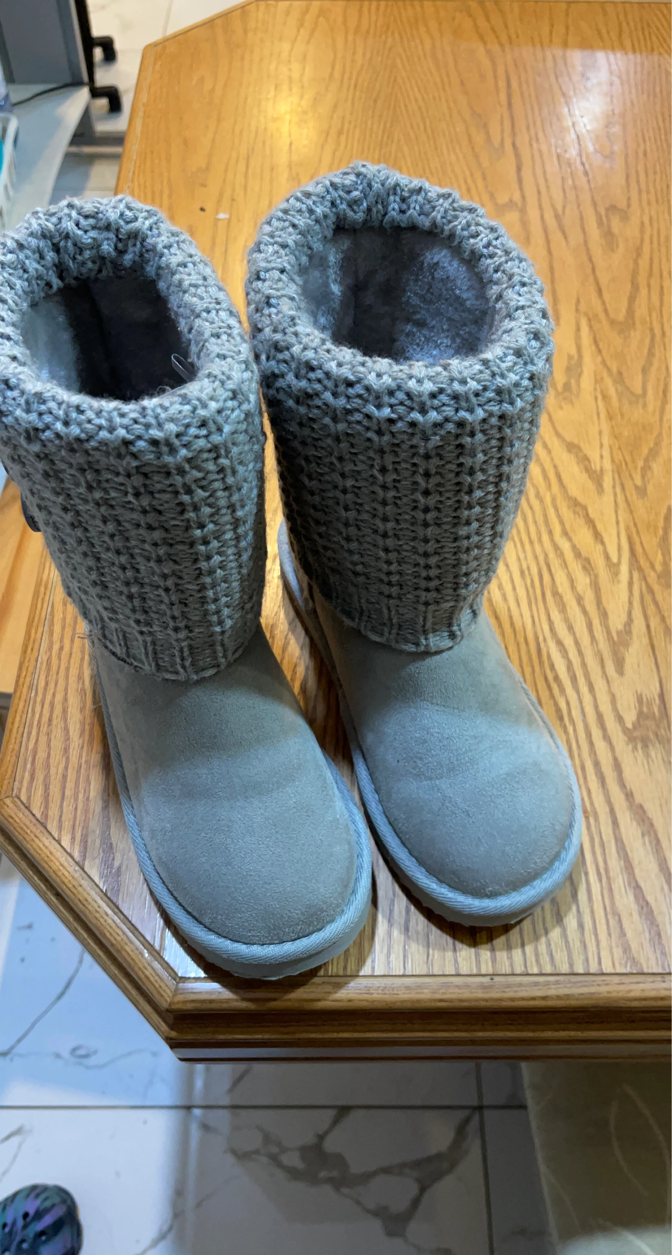 Women's Knit Booties Size 5/6