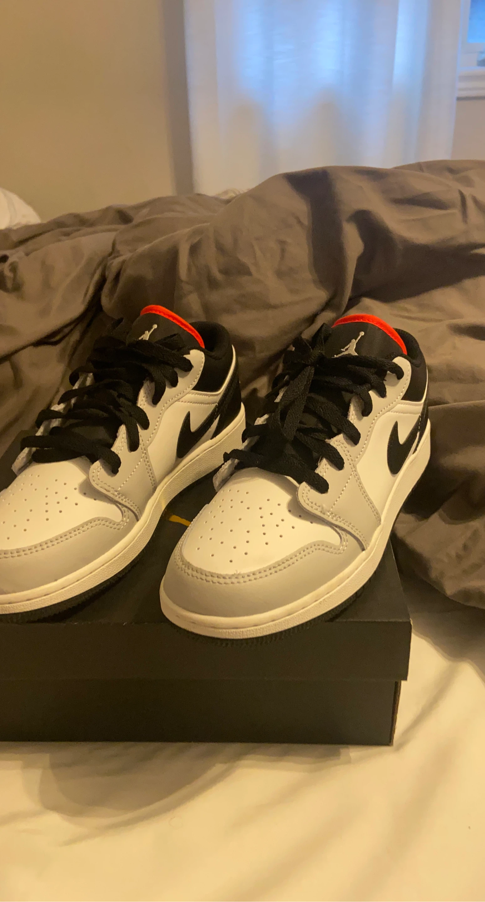 Air Jordan 1 Low (GS) Black Summit White Sneakers