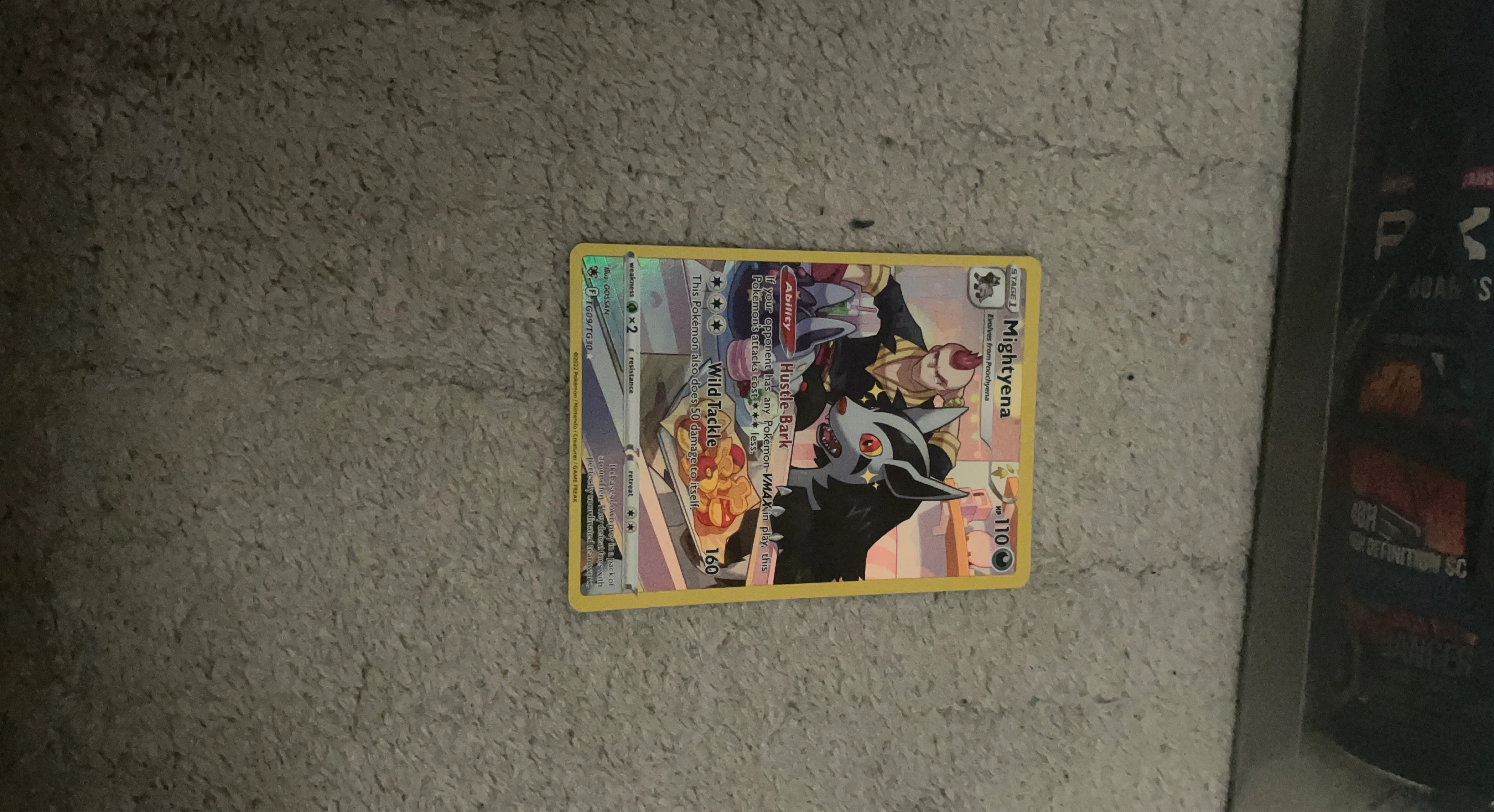 Pokemon TCG Card - Mightyena V