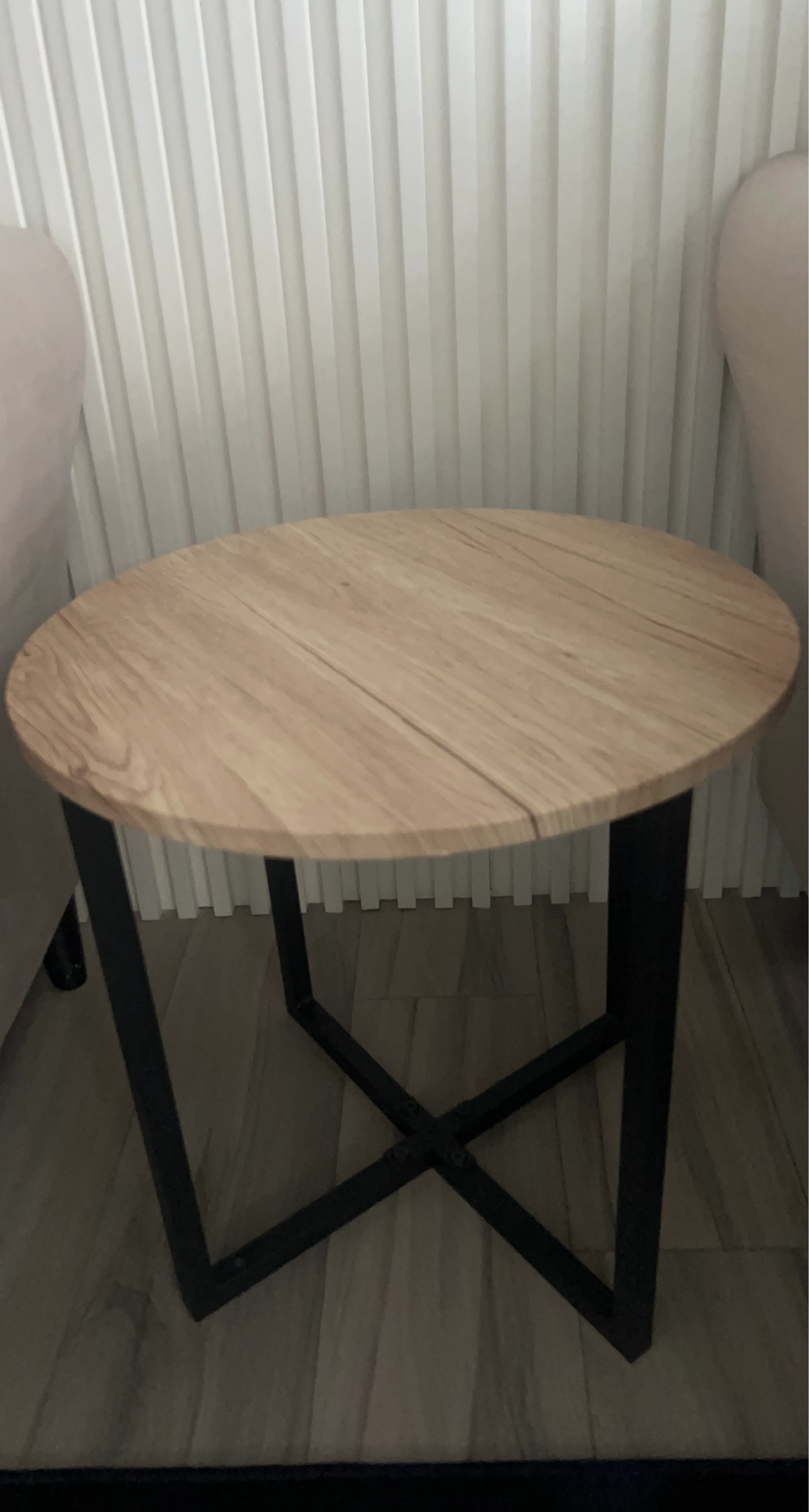 Round wood accent2 table with black metal base