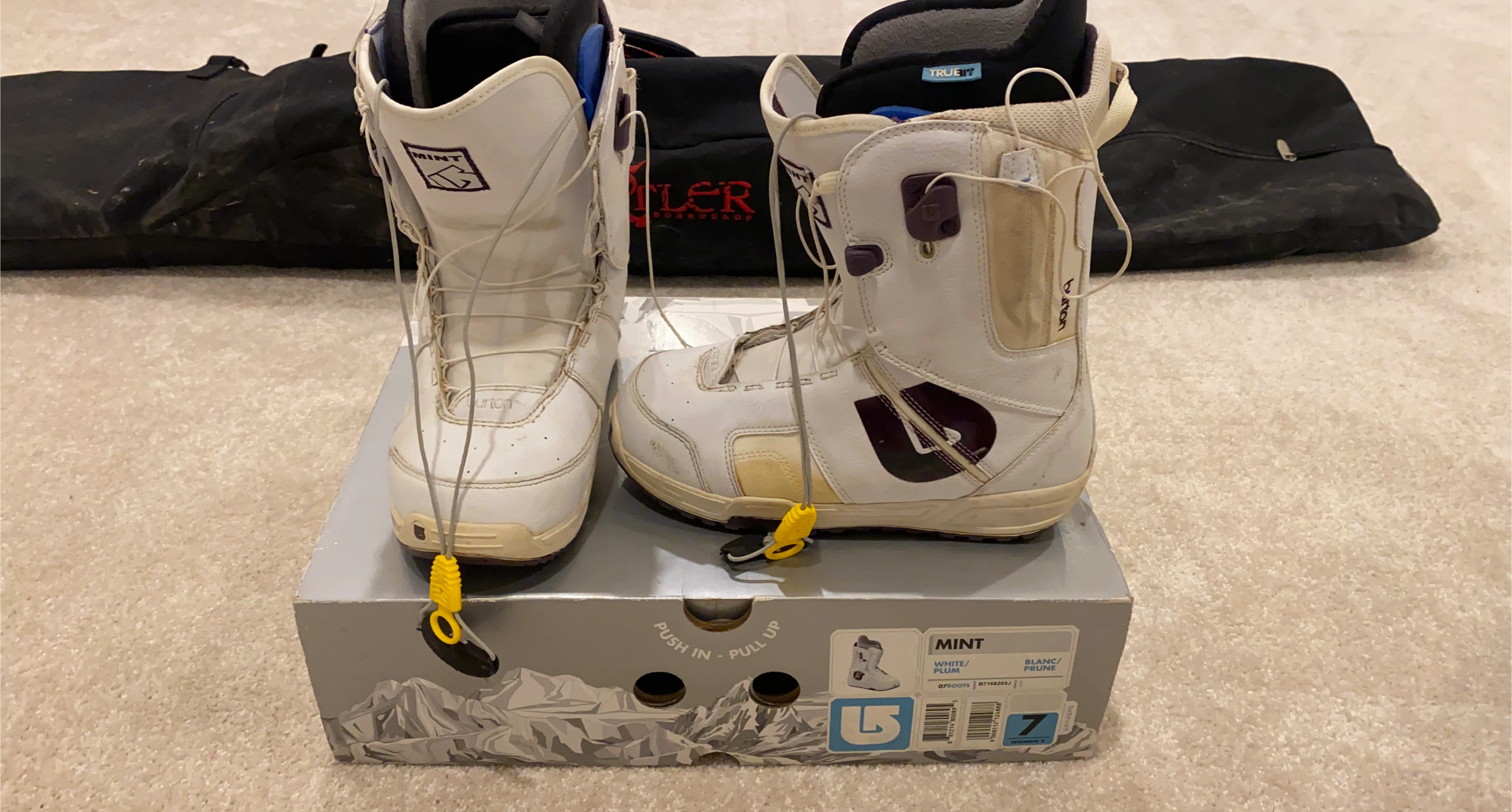 Burton Mint Snowboard Boots - Women's Size 7