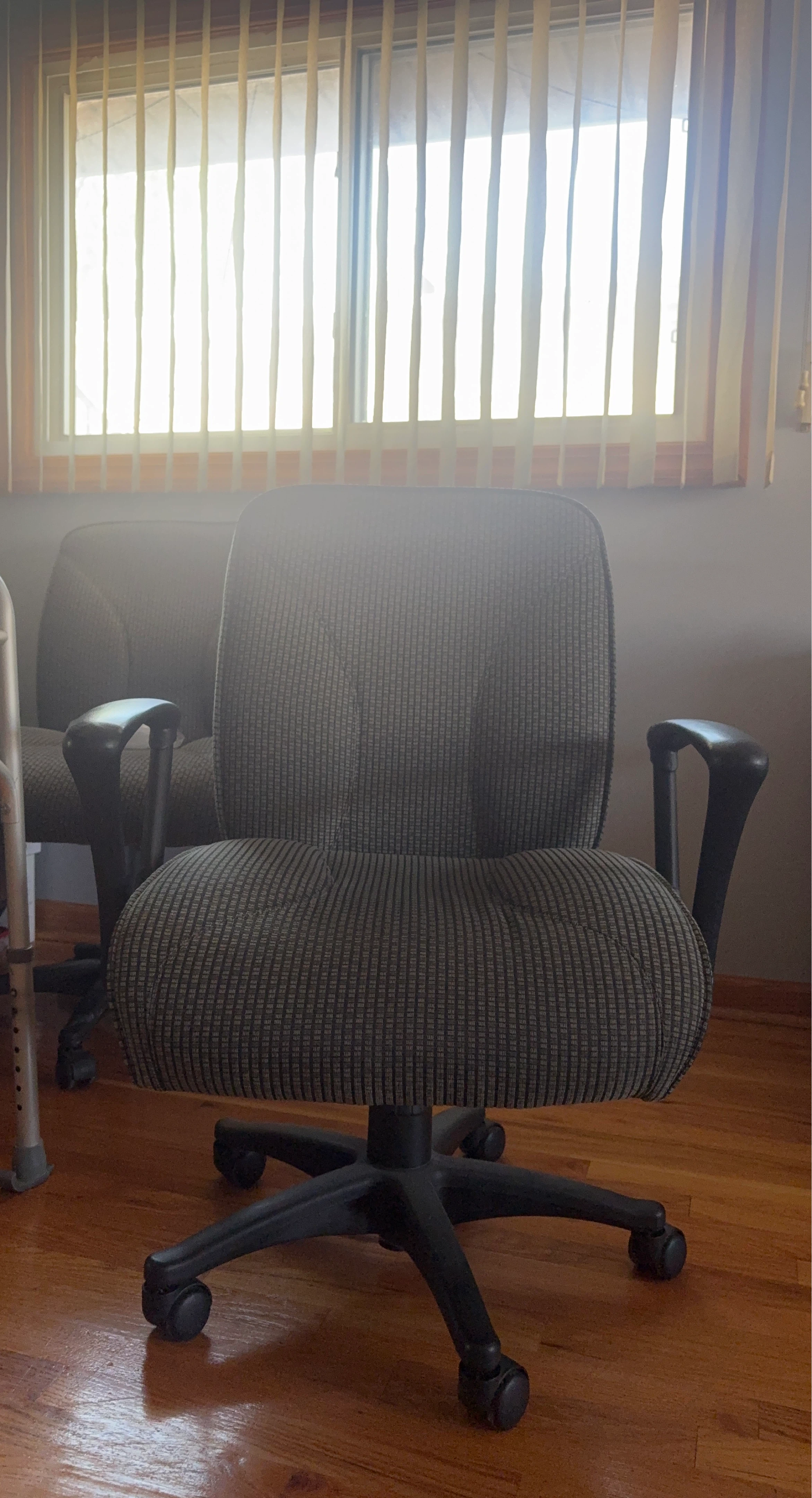 Gray Office Chair with Wheels