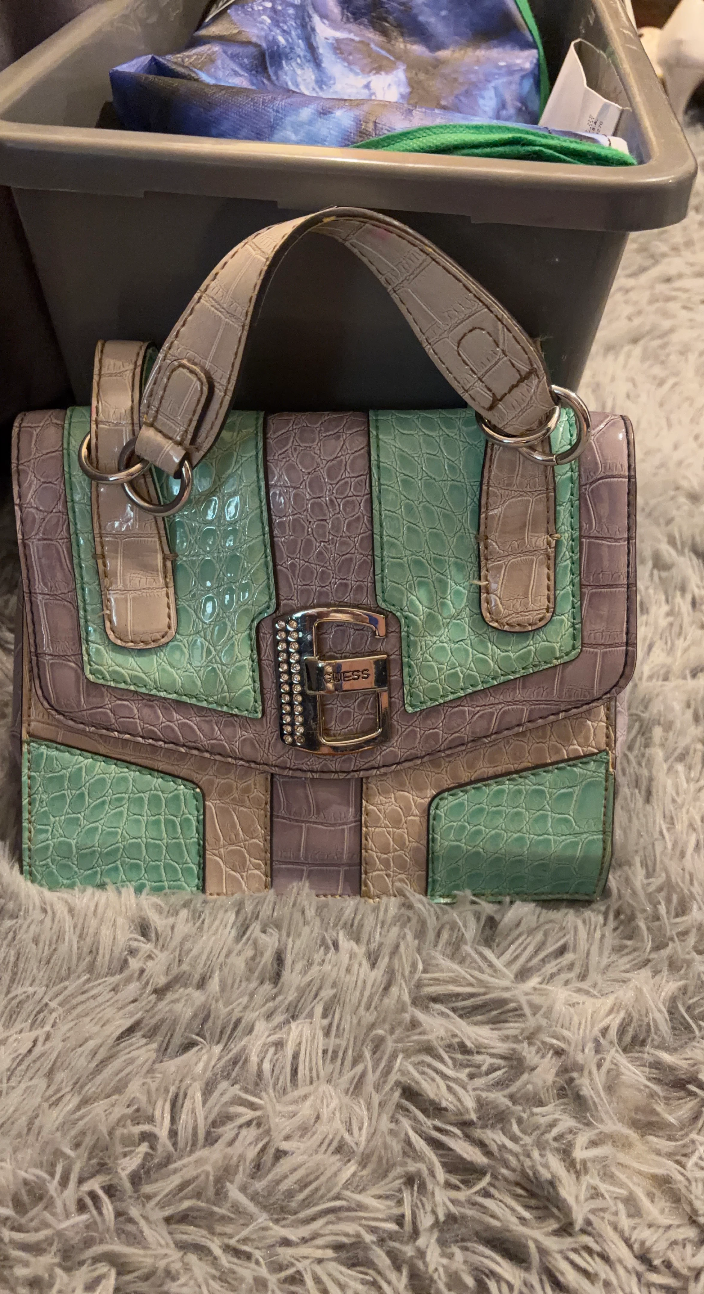 Guess Shoulder Bag