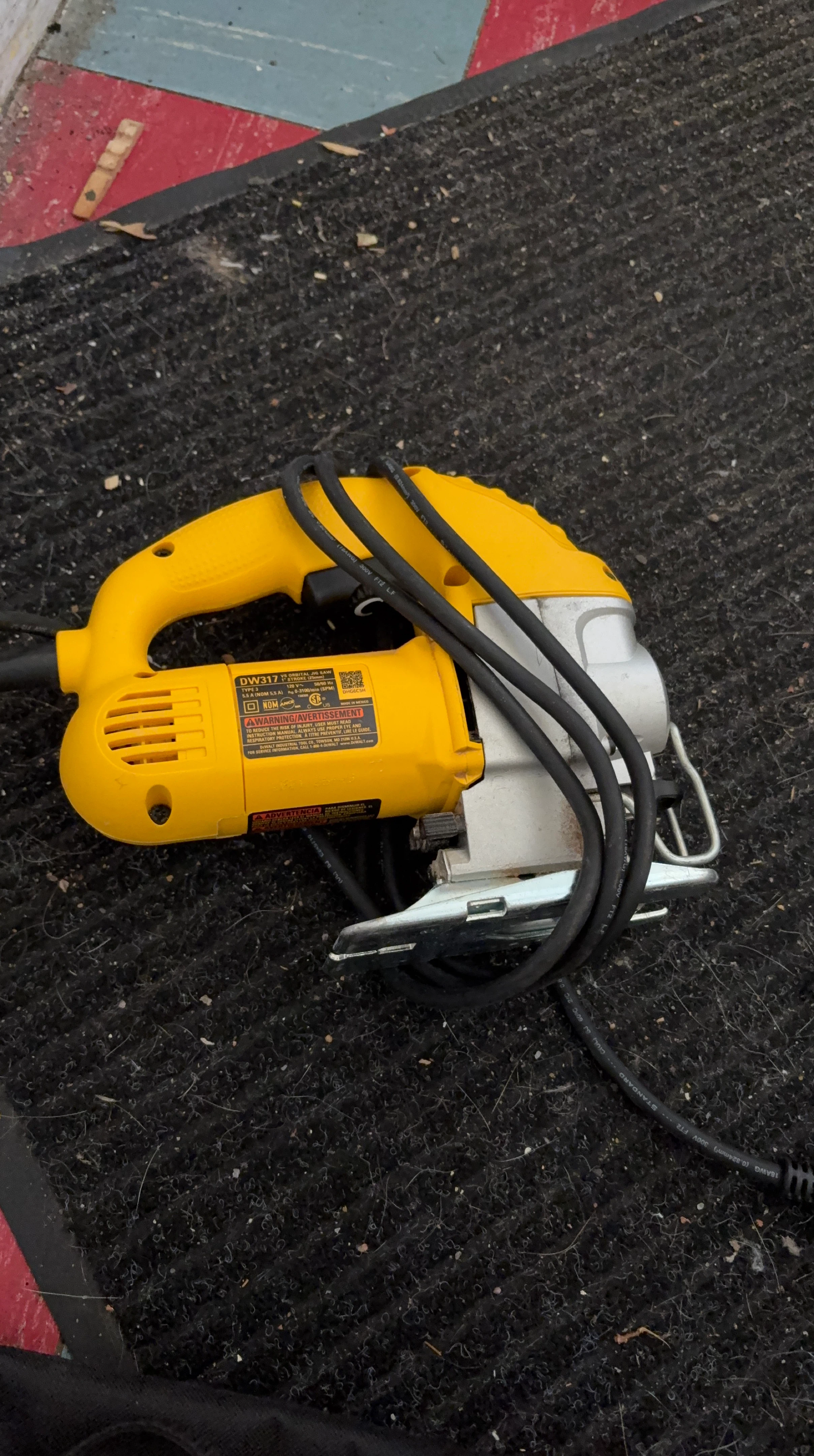 DEWALT DW317 Orbital Jig Saw