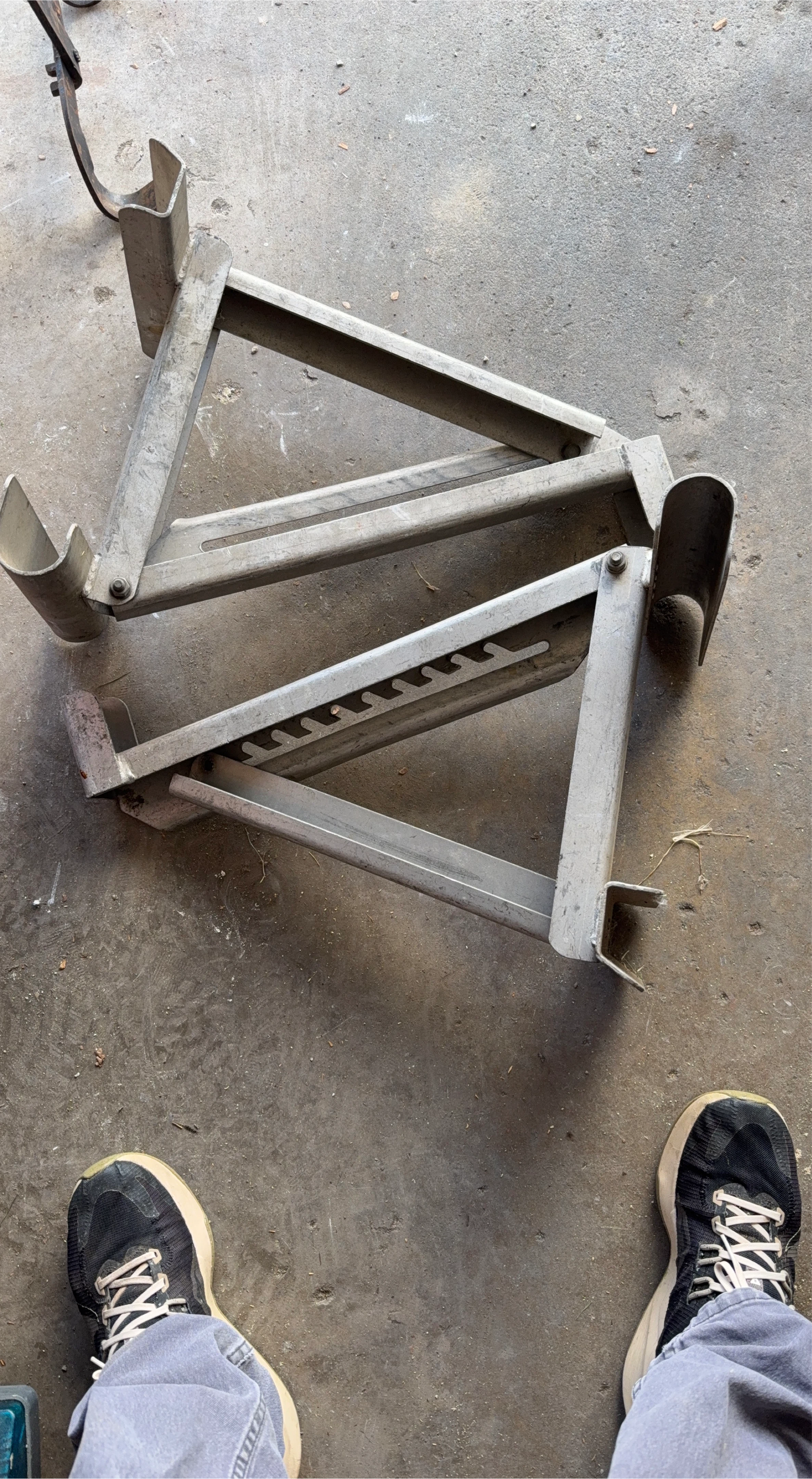 Metal Sawhorses (Pair)