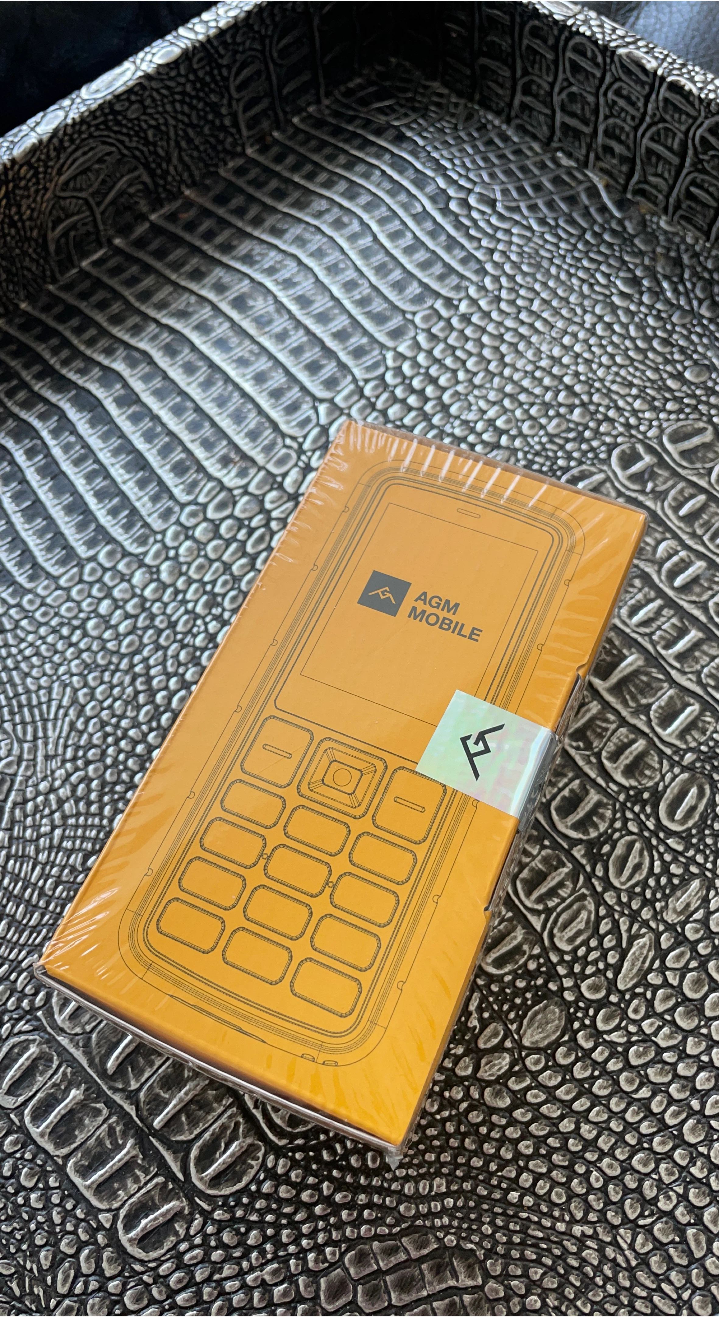 NIB AGM Mobile M9 4G Rugged, IP68 & IP69K Waterproof - photo 2
