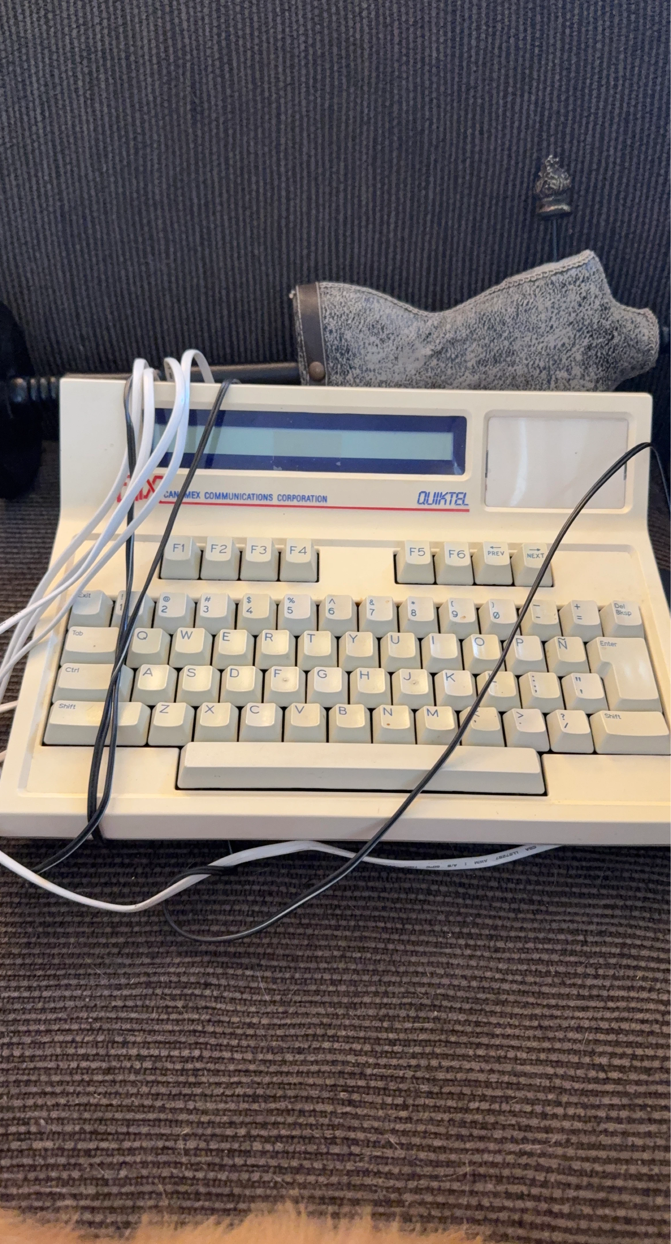 Quiktel Keyboard with Display