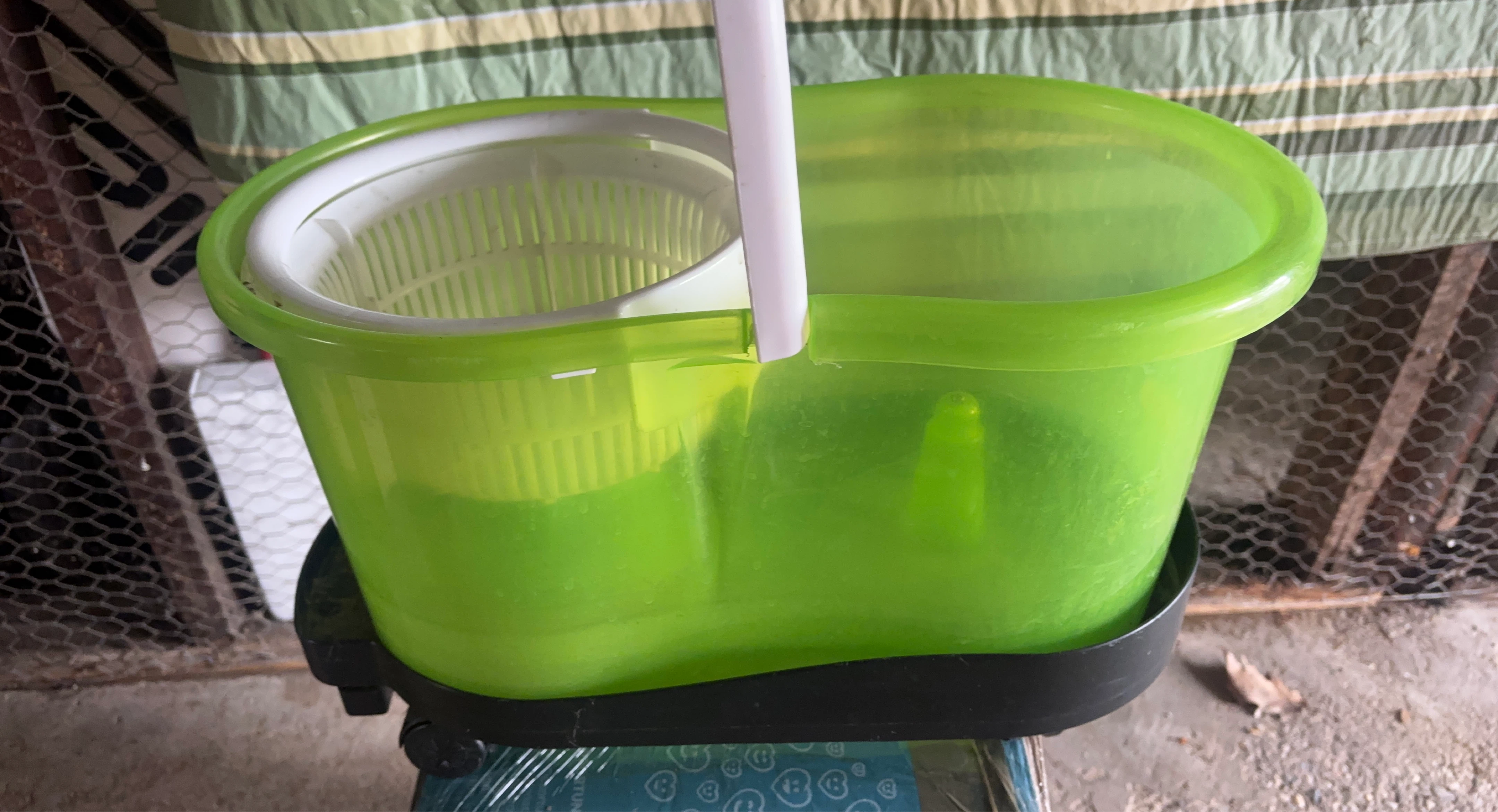 Spin Mop Bucket System with Wheels