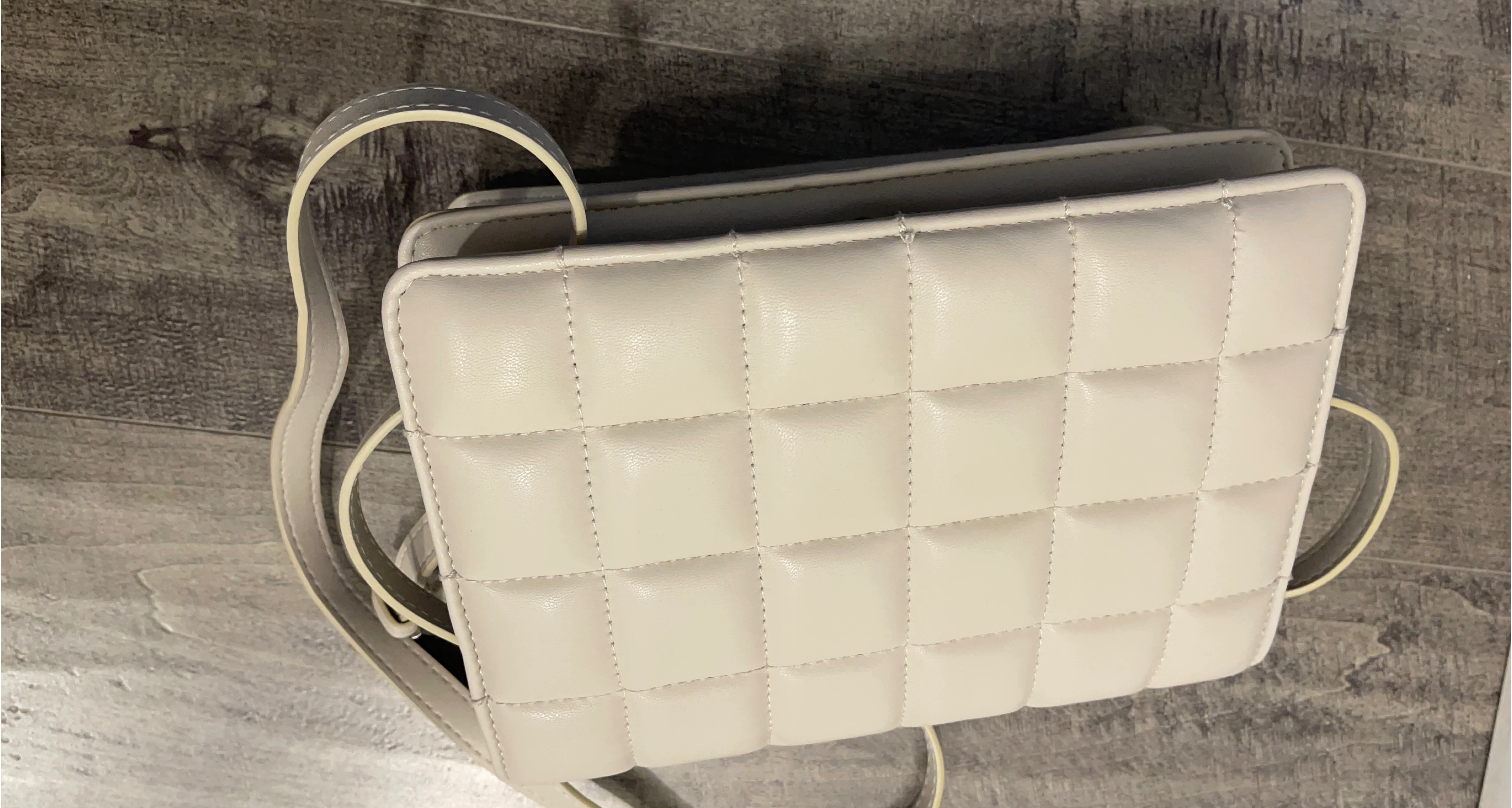 Quilted shoulder bag