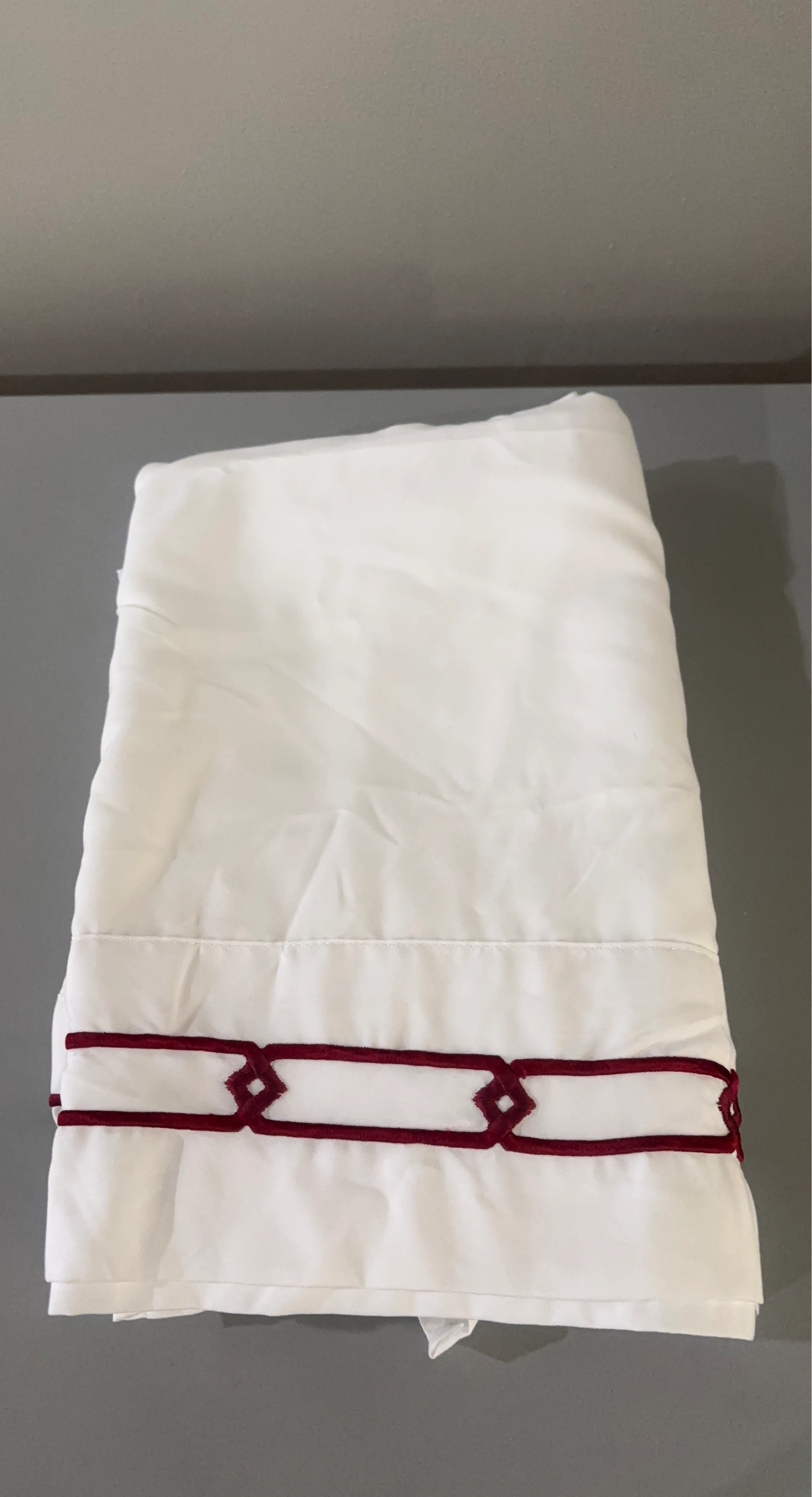 New White Twin  Flat Sheet With  Burgundy Trim