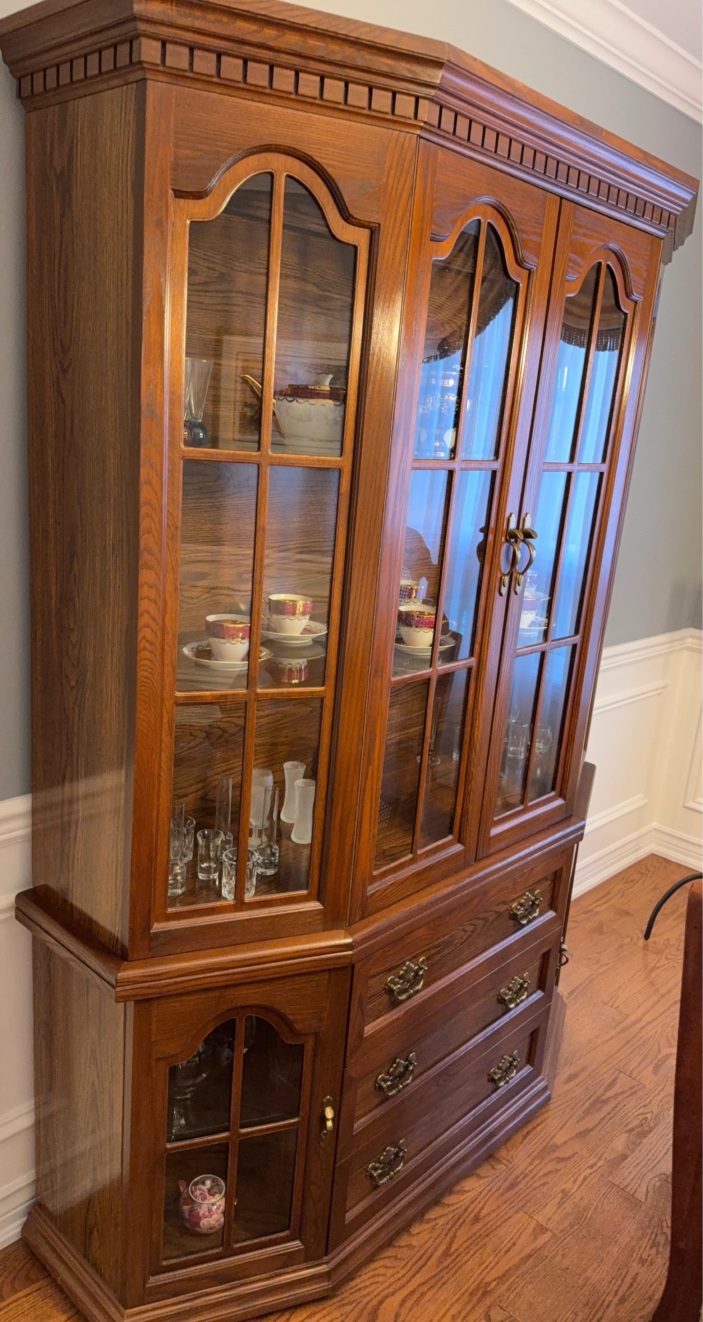 Solid Wood China Cabinet with Glass Doors