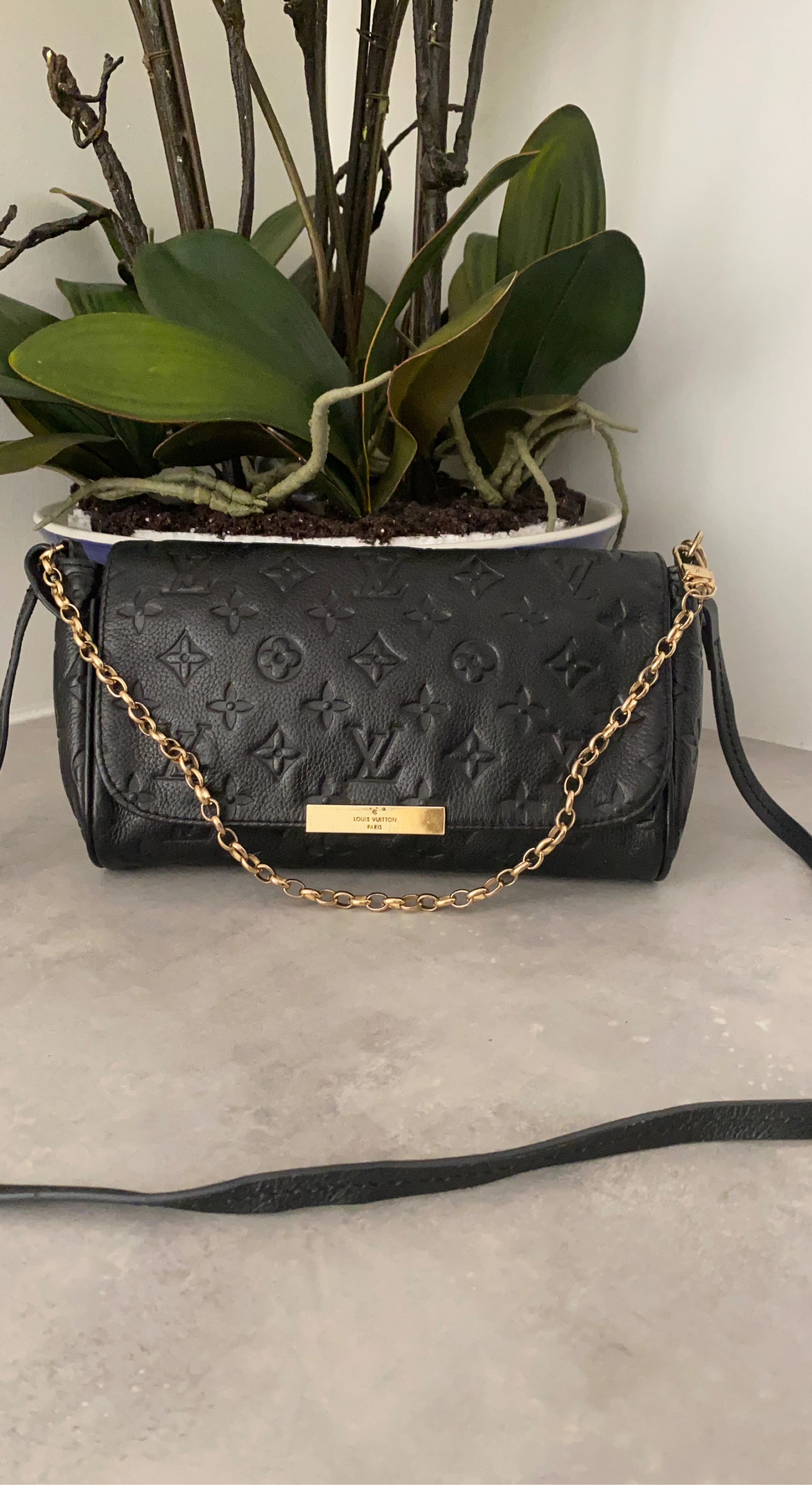 Louis Vuitton Black Monogram Shoulder Bag with Gold Chain
