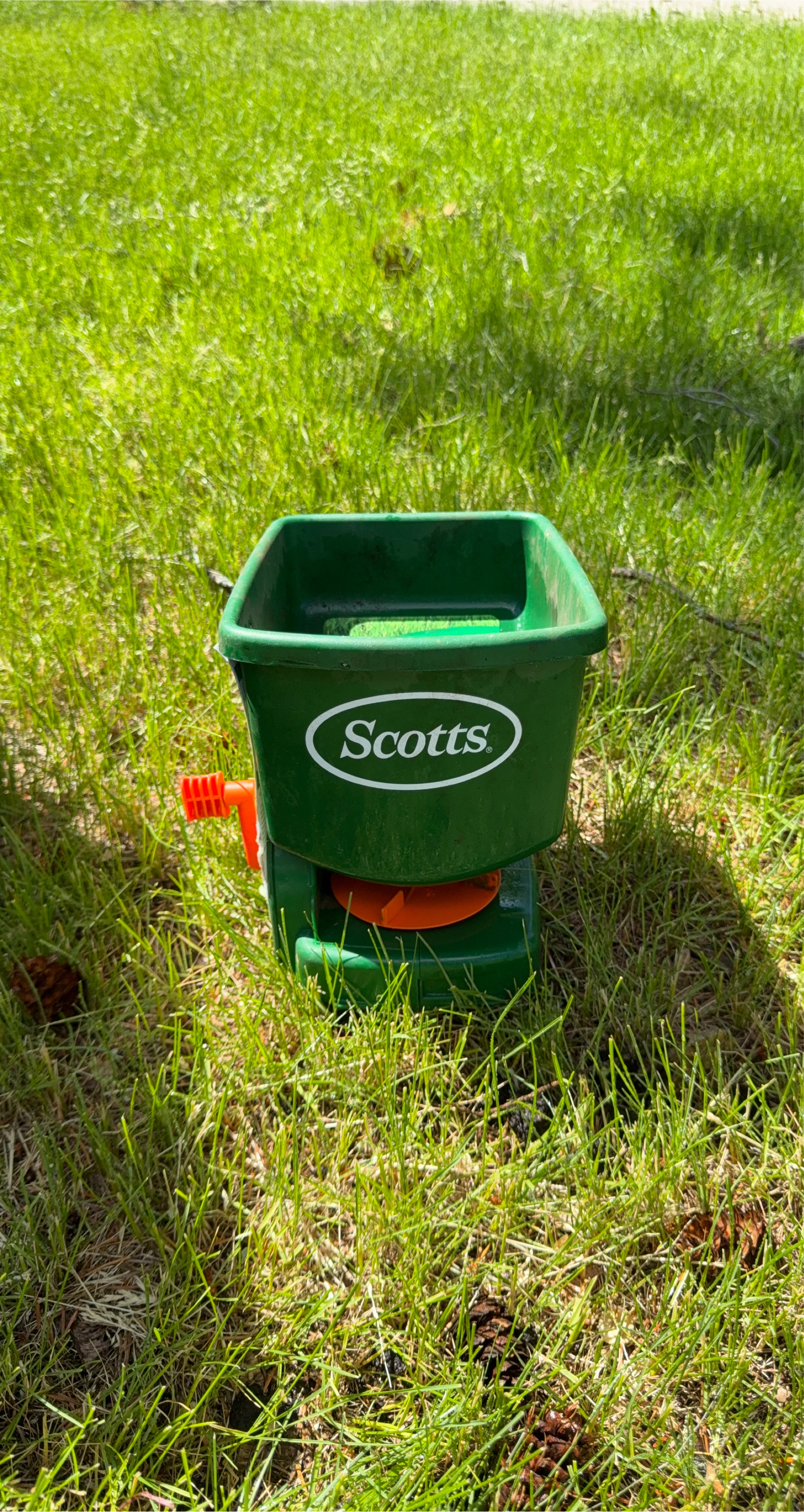Scotts Hand Spreader