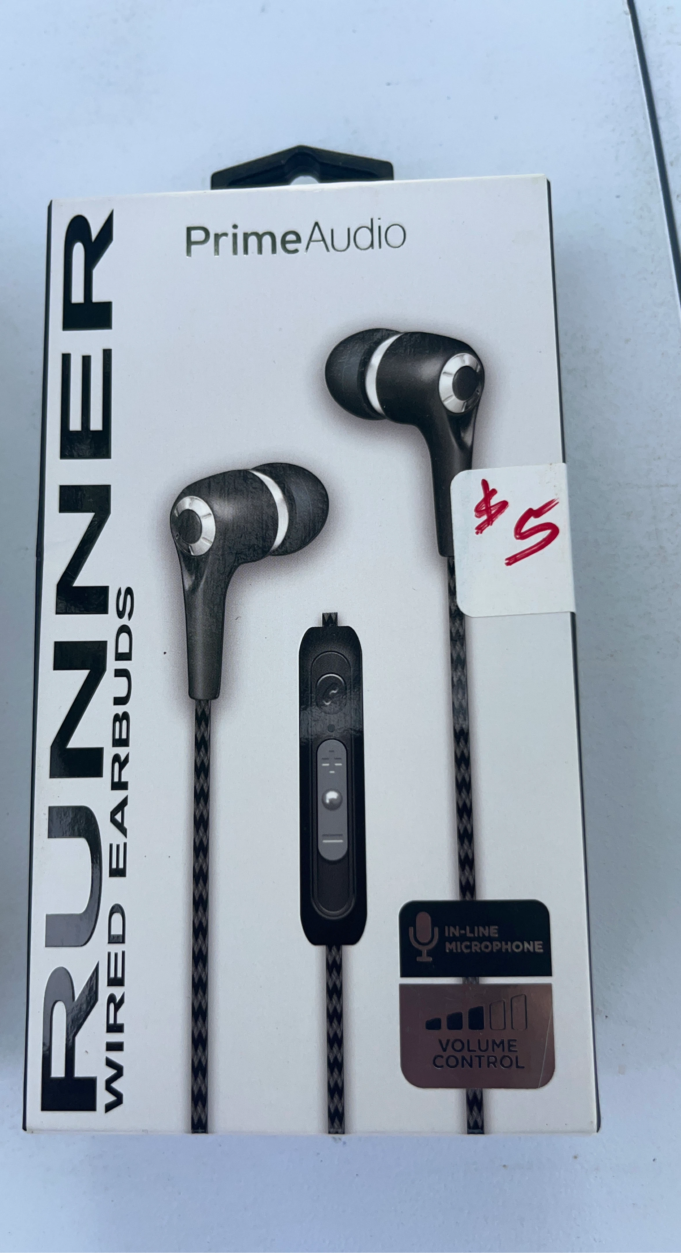 PrimeAudio RUNNER Wired Earbuds with In-Line Microphone