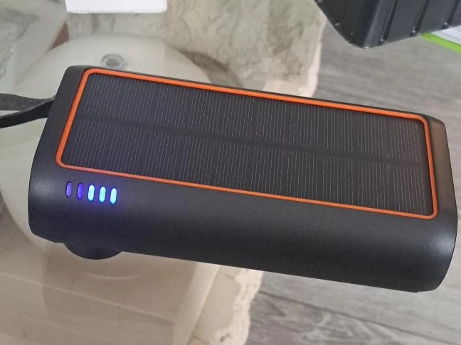 ReeZar HP8 Solar Power Bank 61200mAh - photo 2