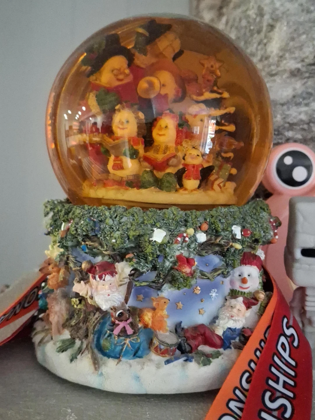 Christmas Snow Globe with Carolers