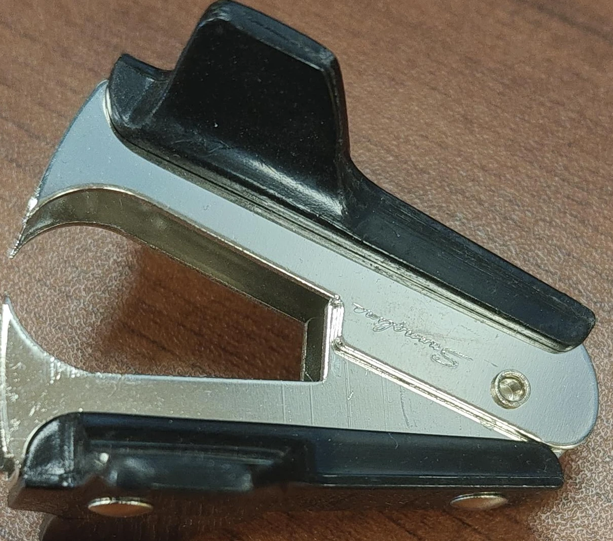 Swingline Staple Remover