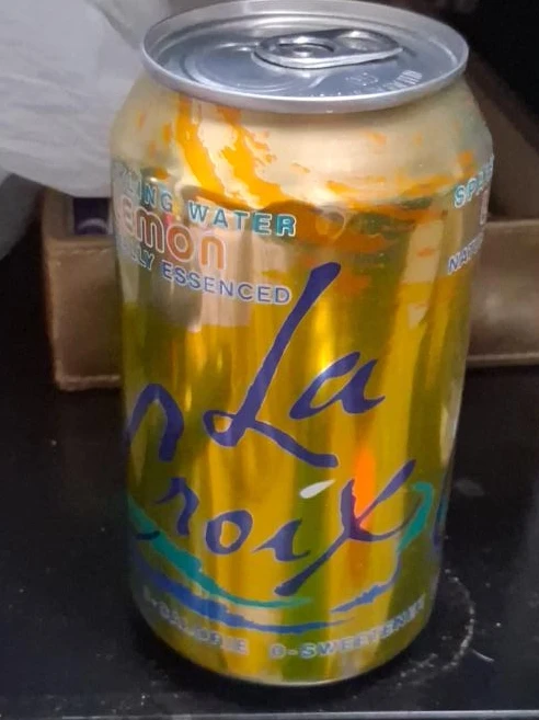 La Croix Sparkling Water Lemon Can