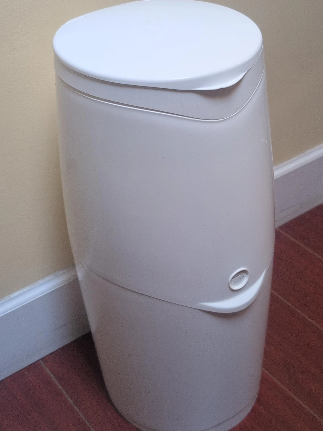 Playtex Diaper Genie Complete Diaper Pail