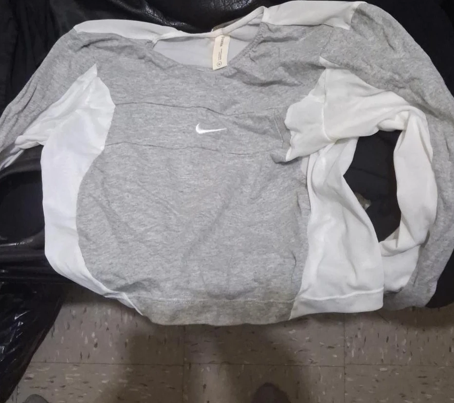 Nike Long Sleeve Athletic Shirt Gray White Size M
