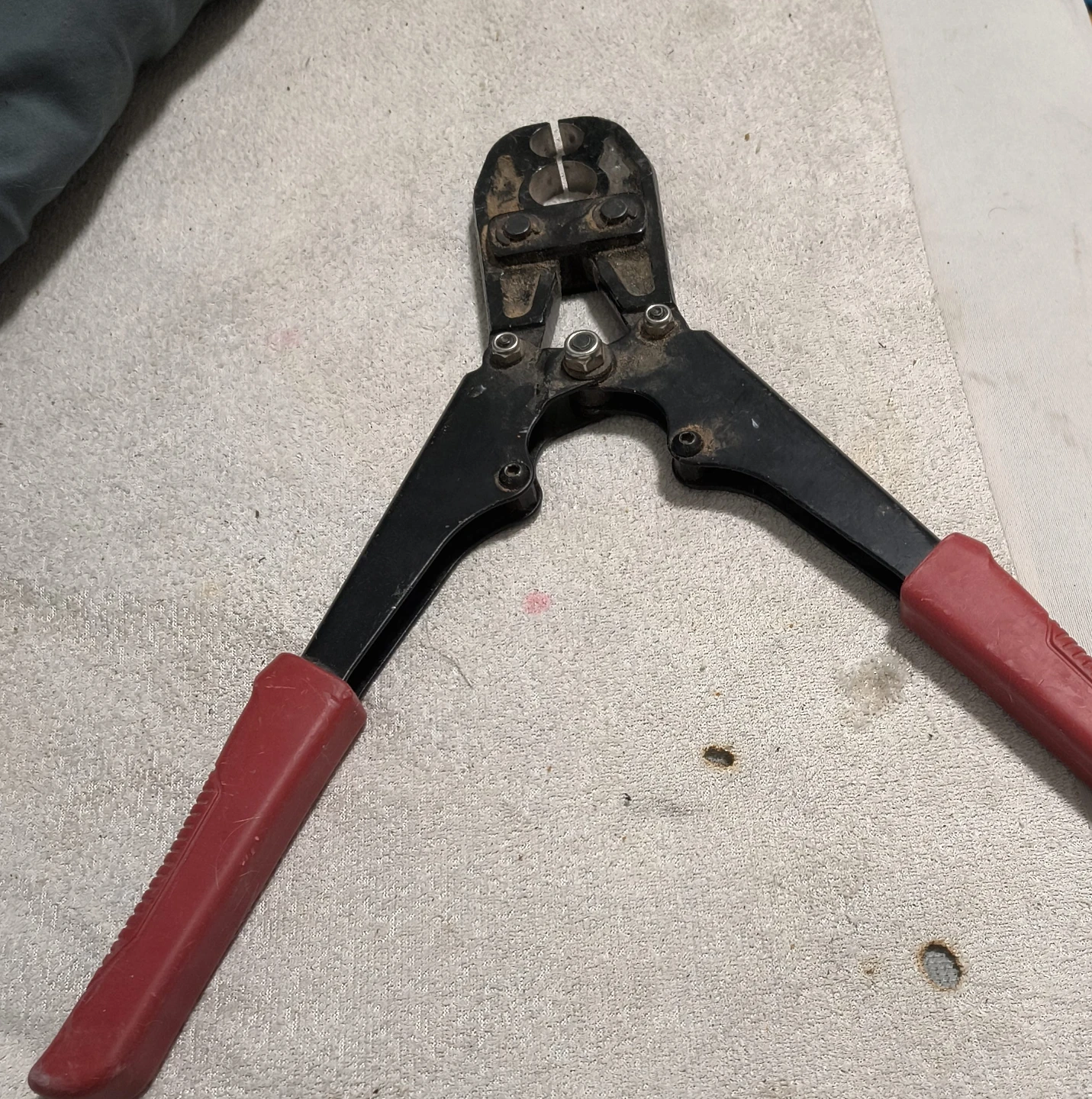 Crimping Tool with Red Handles