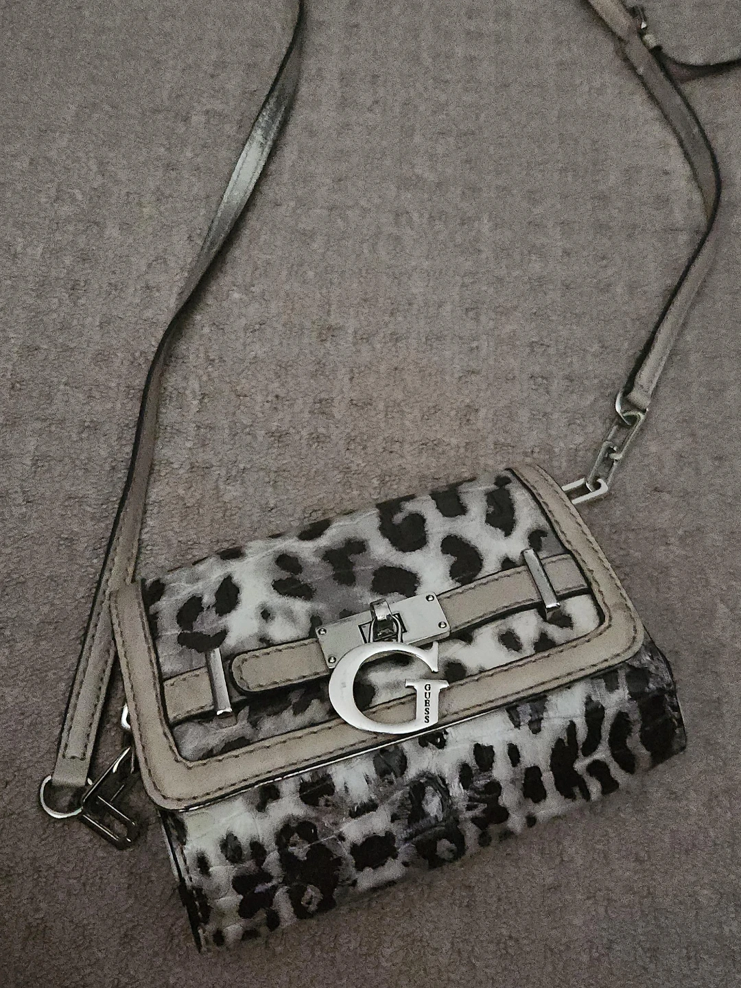 Guess leopard print crossbody bag