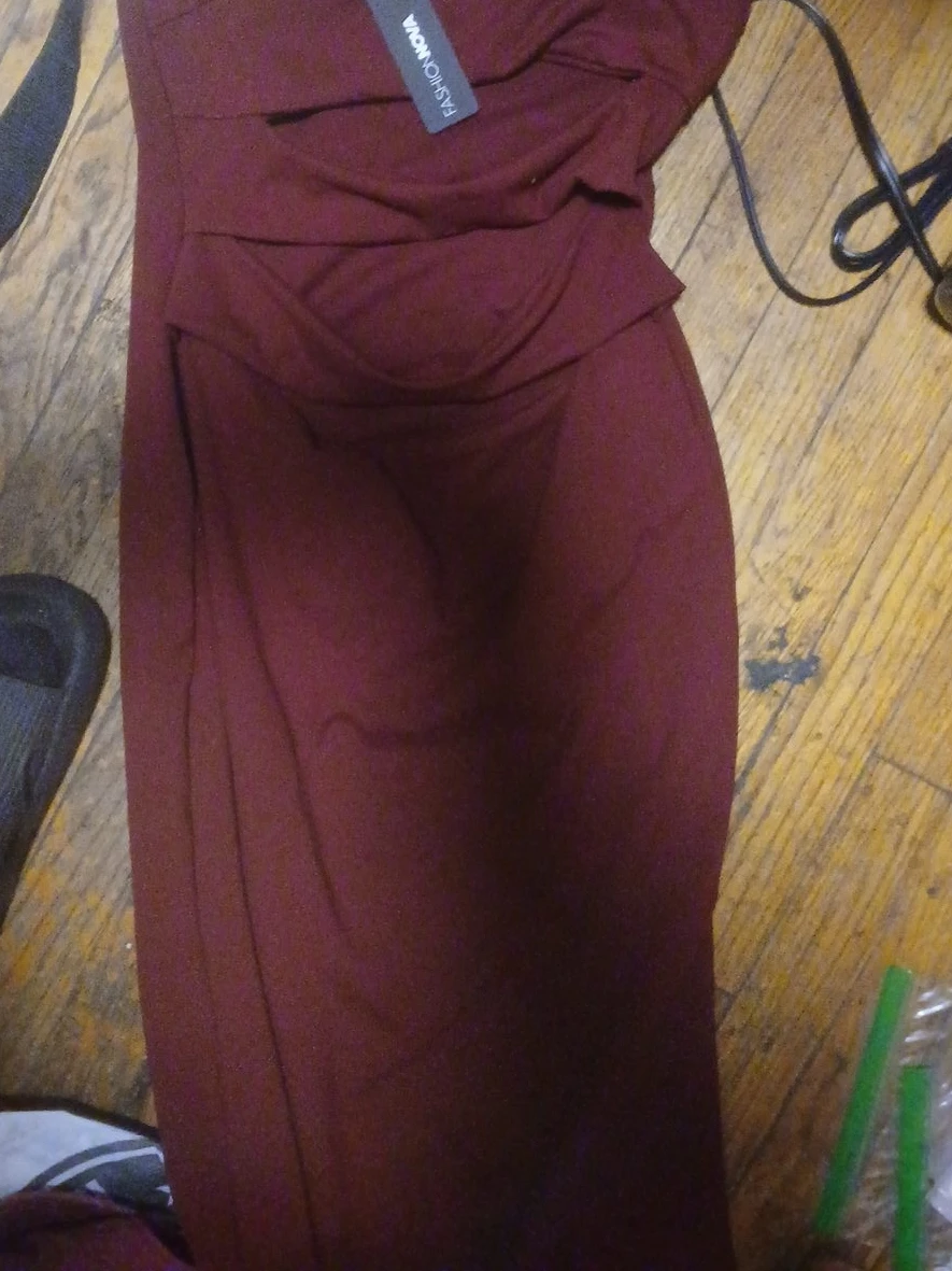 Fashion Nova Burgundy Strapless Bodycon Dress