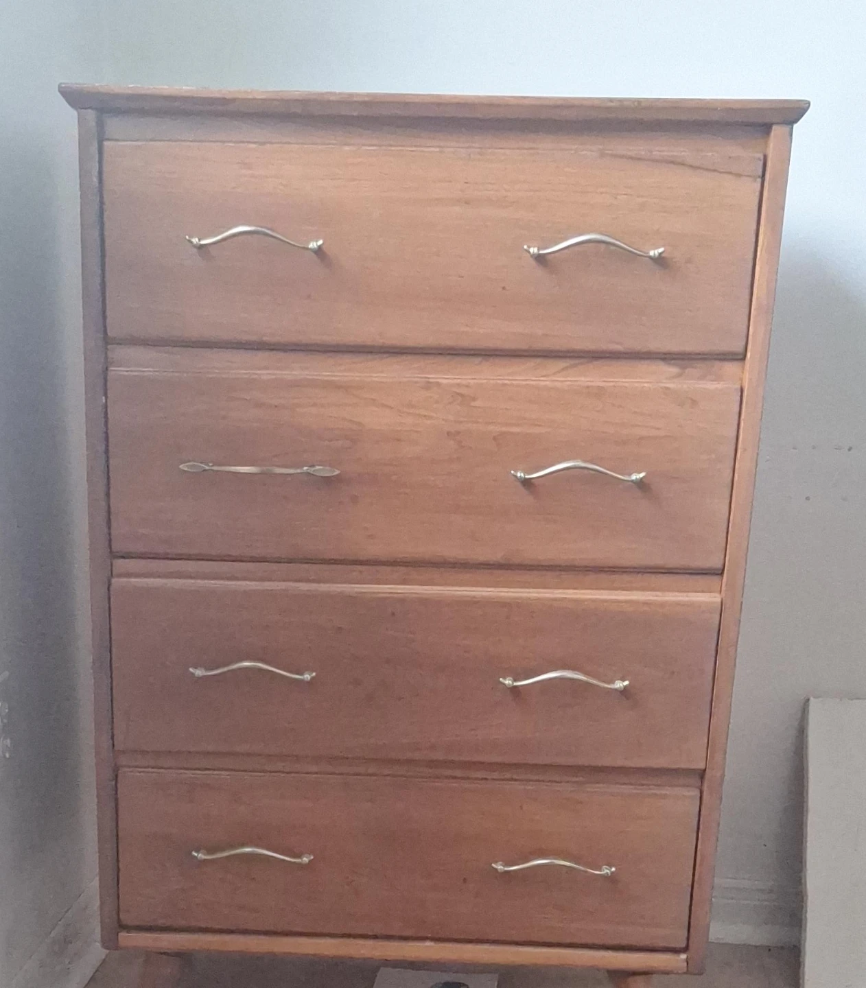 Wooden Dresser with 5 Drawers