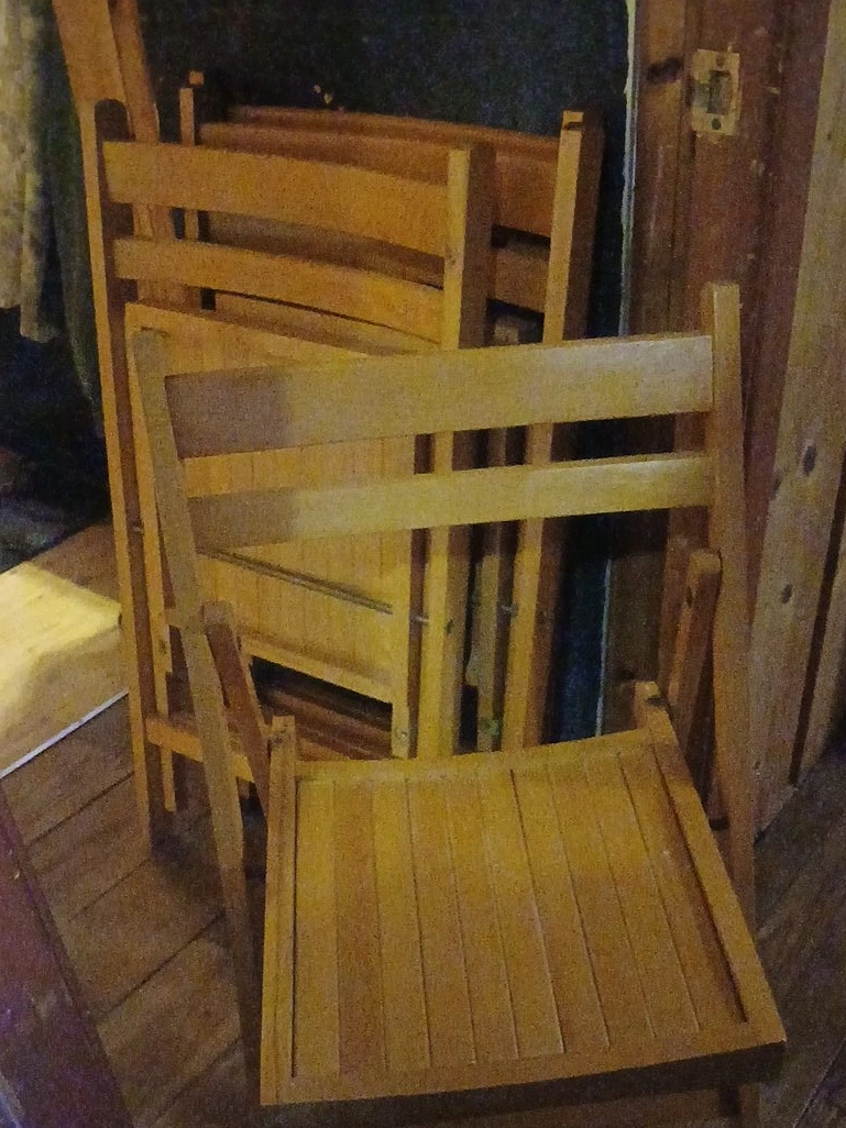 Wooden Folding Chairs (Set of 4)
