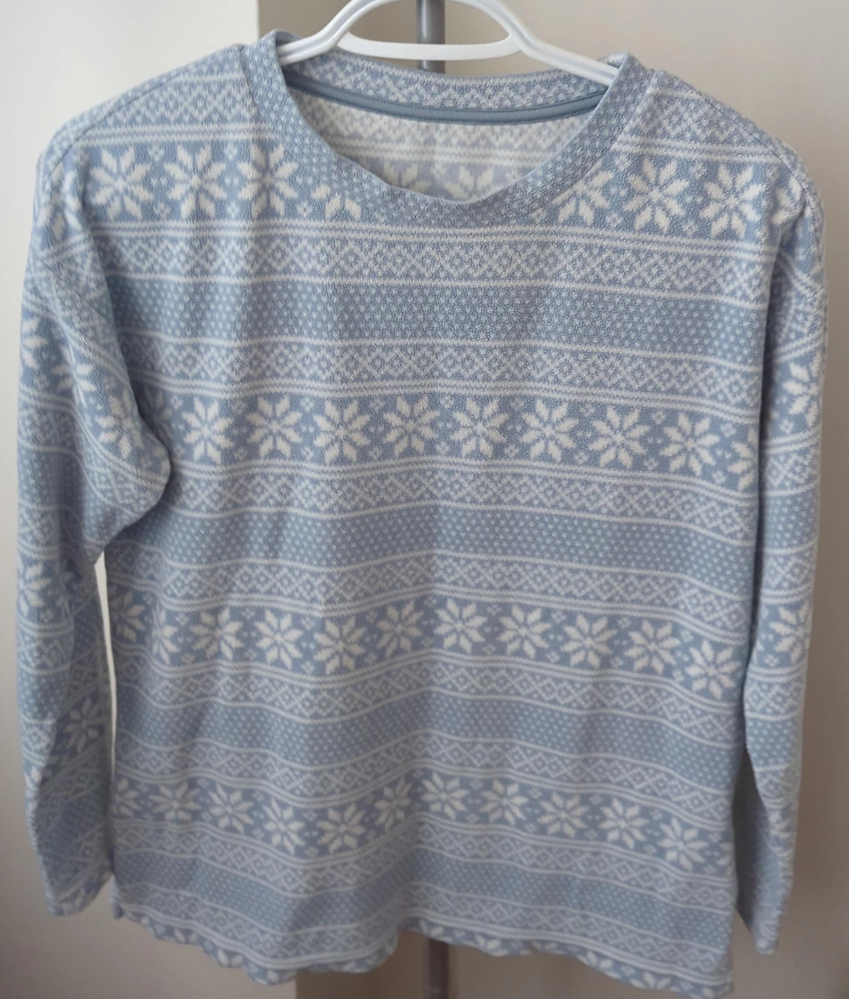 Uniqlo Light Blue Snowflake Print Long Sleeve Shirt